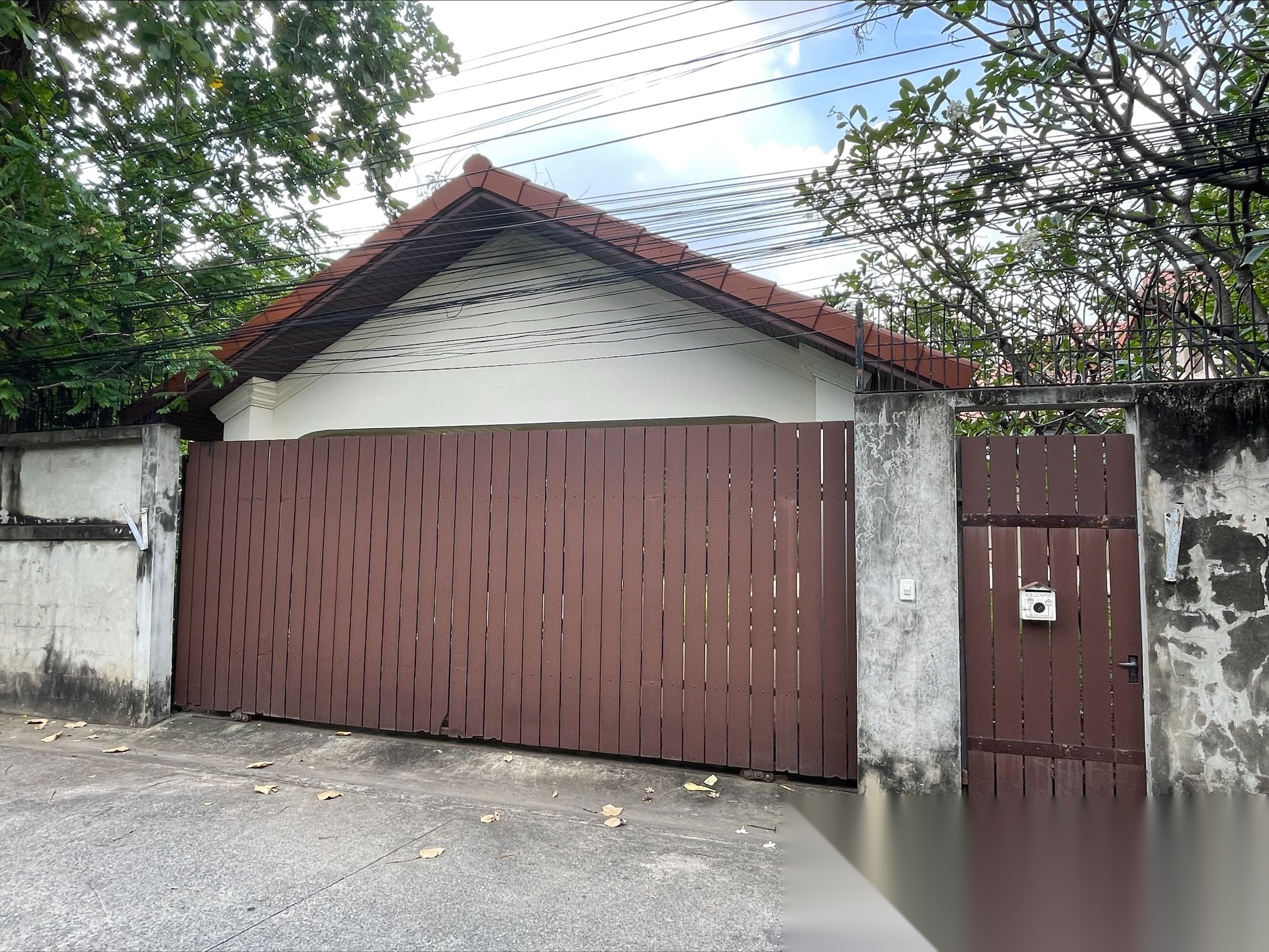 Single Storey House with a Spacious Courtyard for Sale in Punnawithi — photo 2
