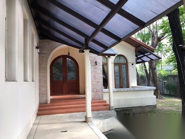 Single Storey House with a Spacious Courtyard for Sale in Punnawithi — photo 5