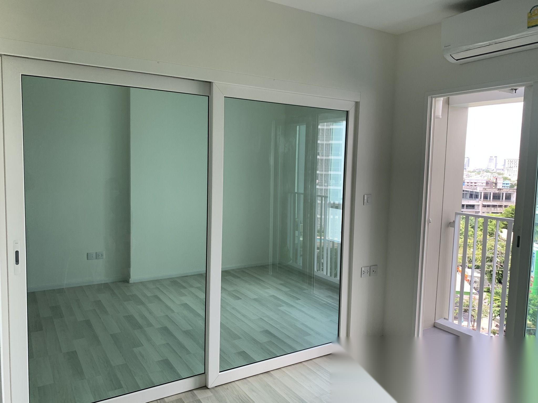 1 Bedroom Condo for sale at The Key Sathorn-Charoenraj — photo 1