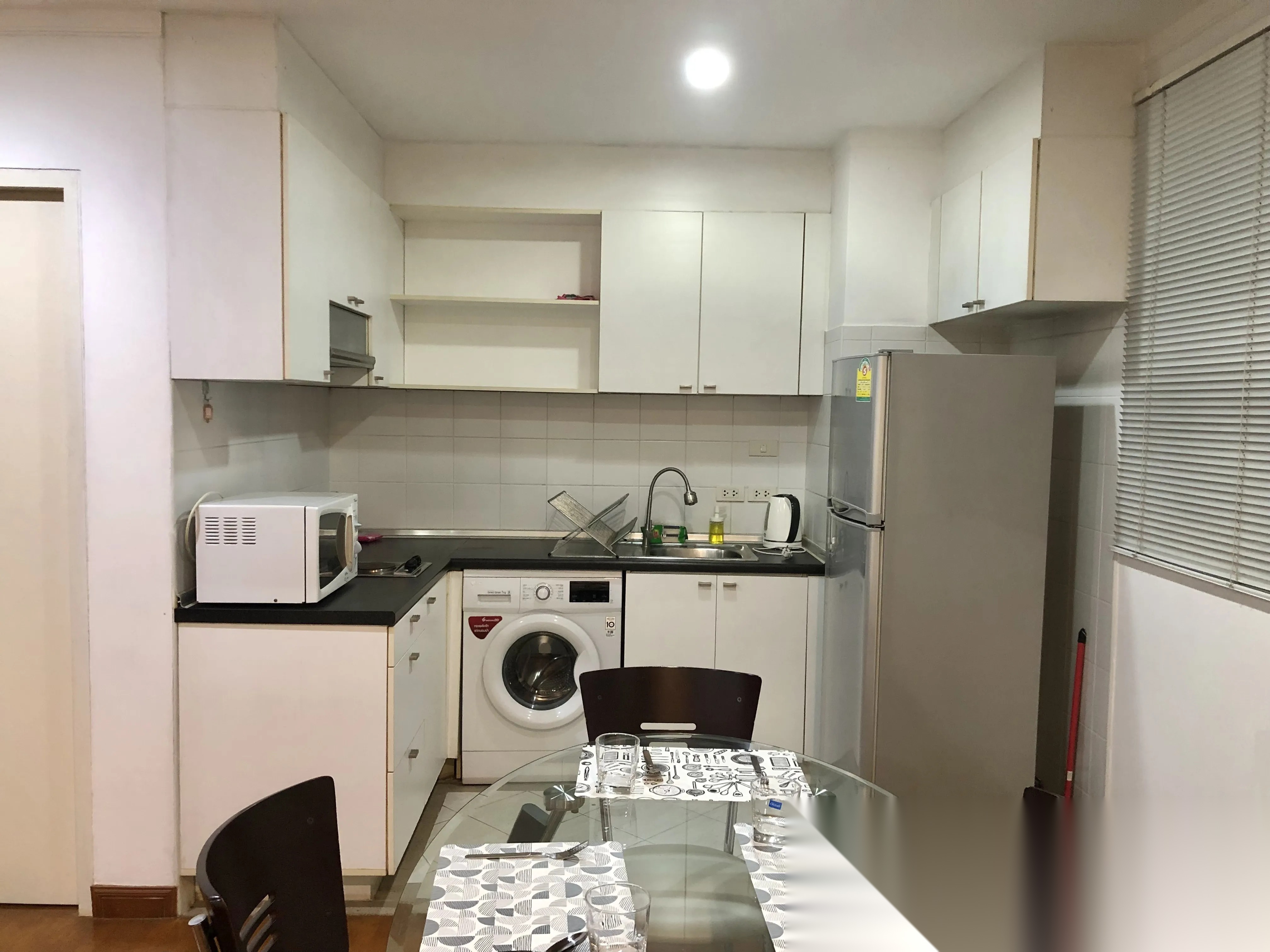 1 Bedroom Condo for sale at Baan Siri Sukhumvit 13 — photo 4