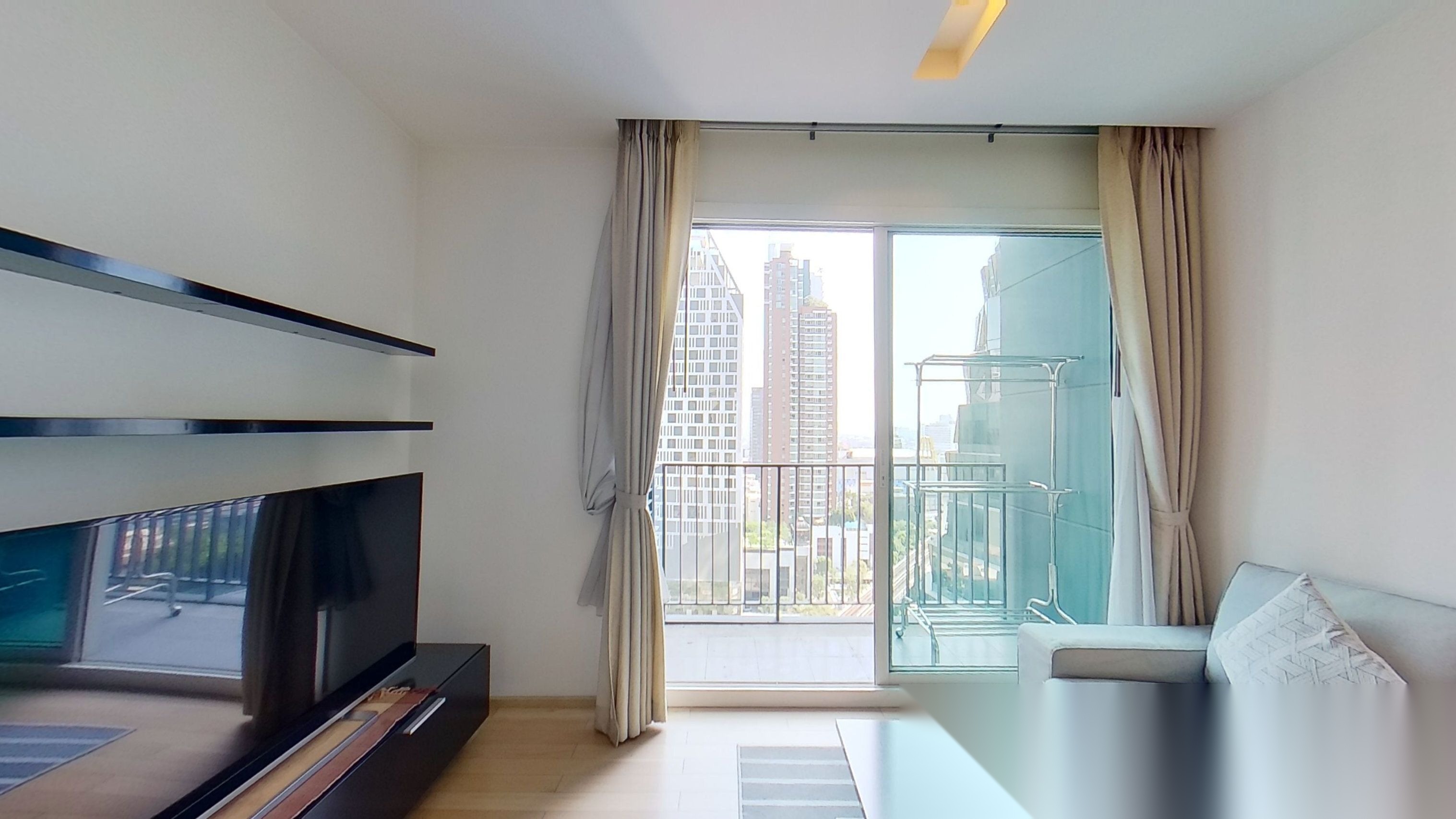 1 Bedroom Condo for sale at Siri At Sukhumvit — photo 4