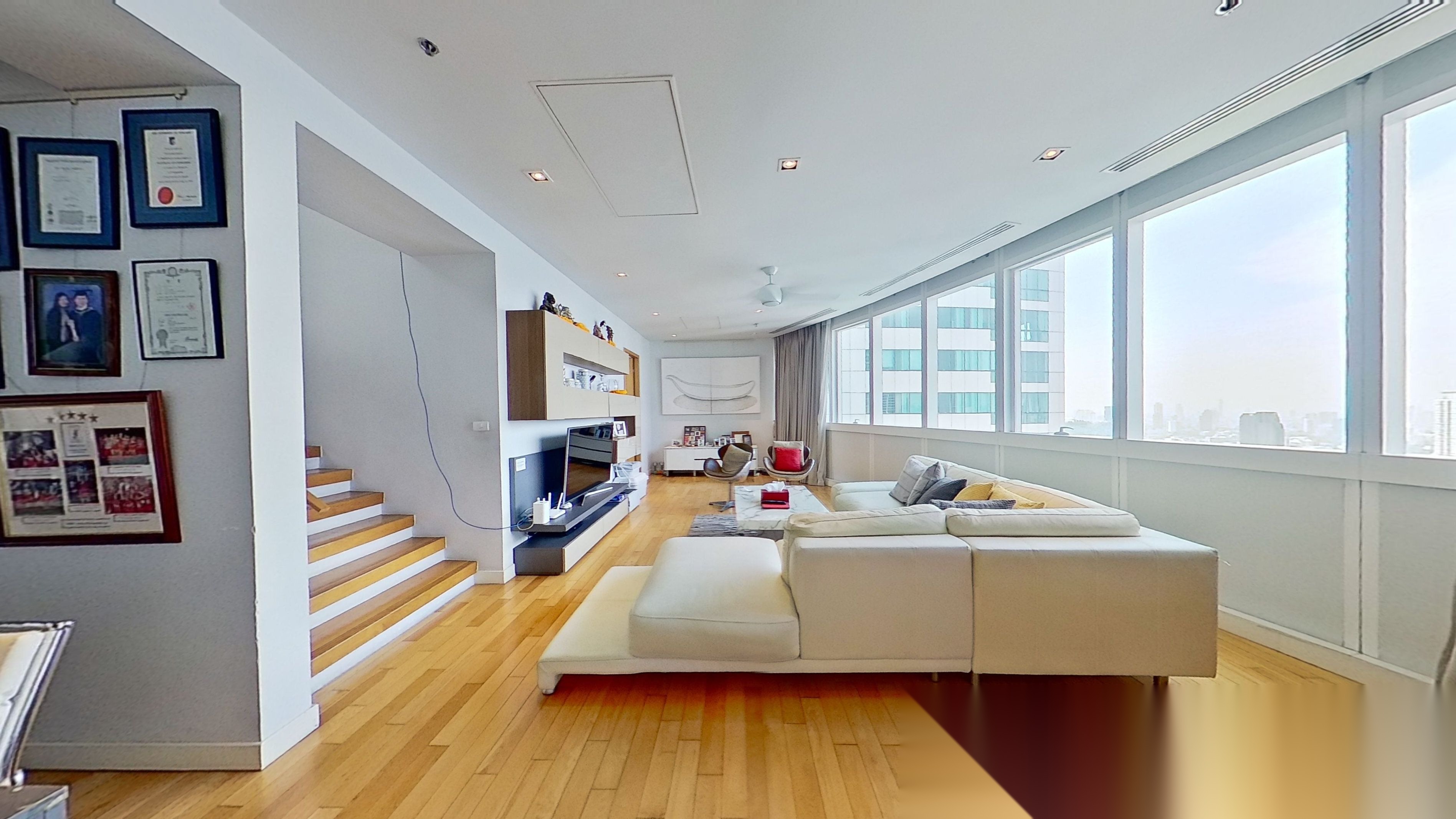 4 Bedroom Condo for sale at Millennium Residence — photo 2