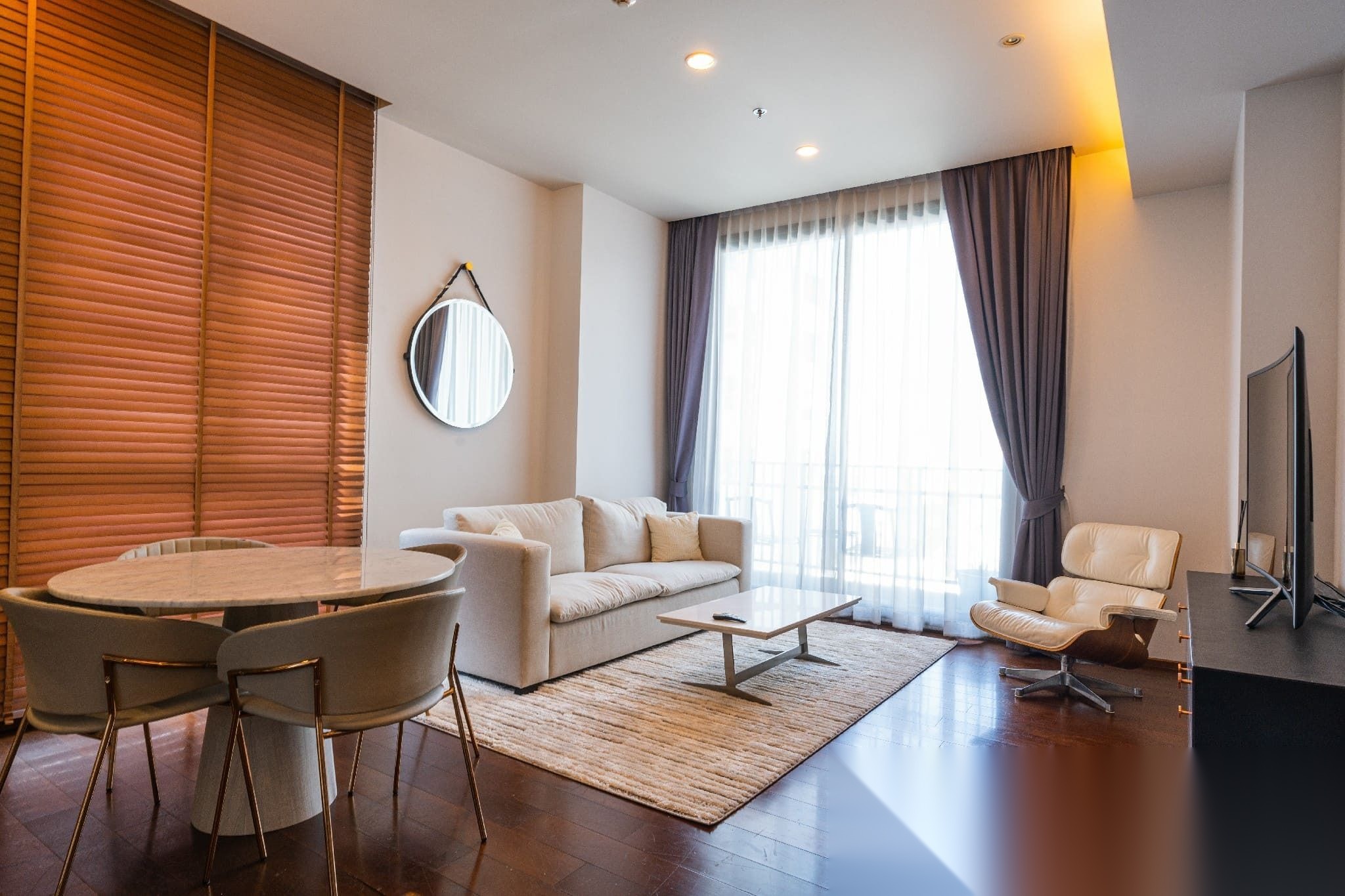2 Bedroom Condo for sale at Quattro By Sansiri — photo 2