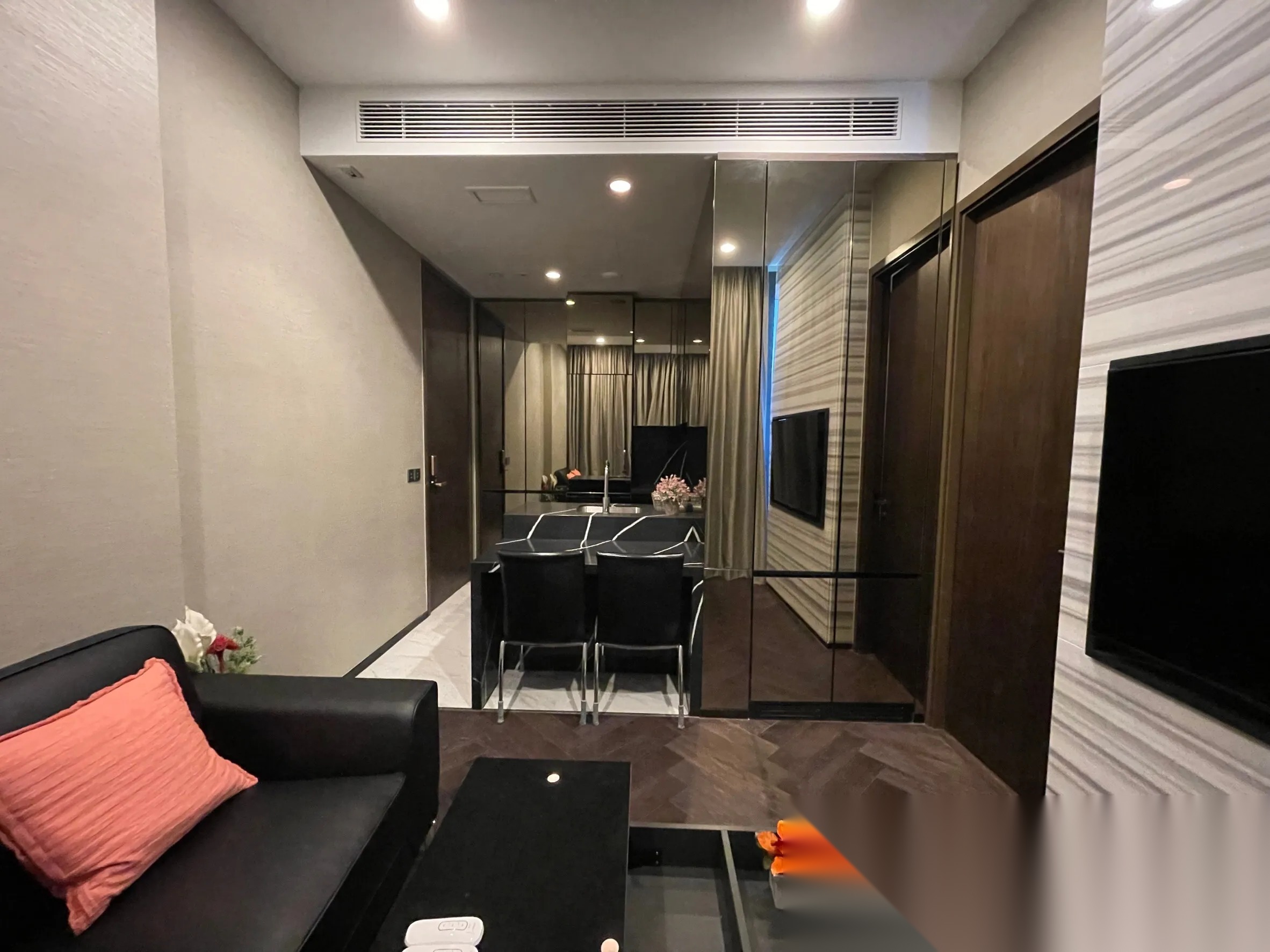 1 Bedroom Condo for sale at The Esse Sukhumvit 36 — photo 1