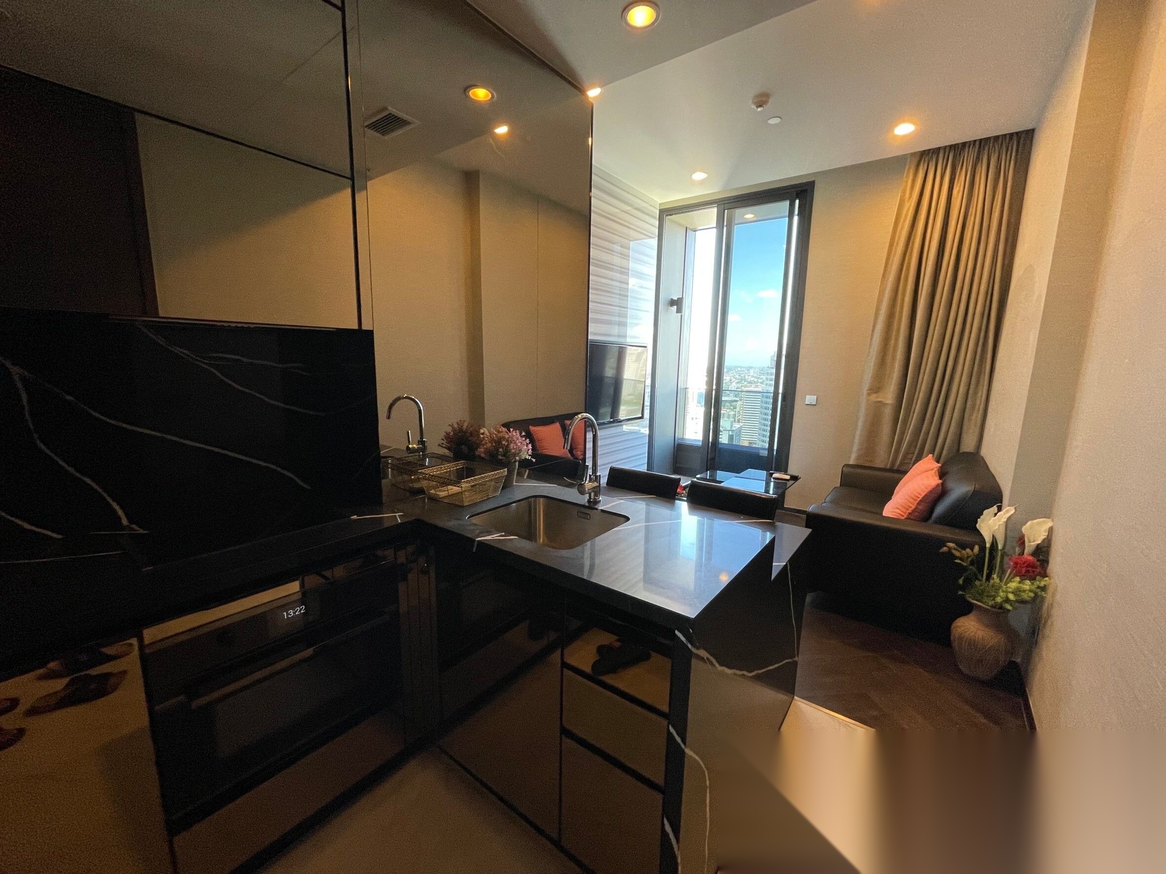 1 Bedroom Condo for sale at The Esse Sukhumvit 36 — photo 3