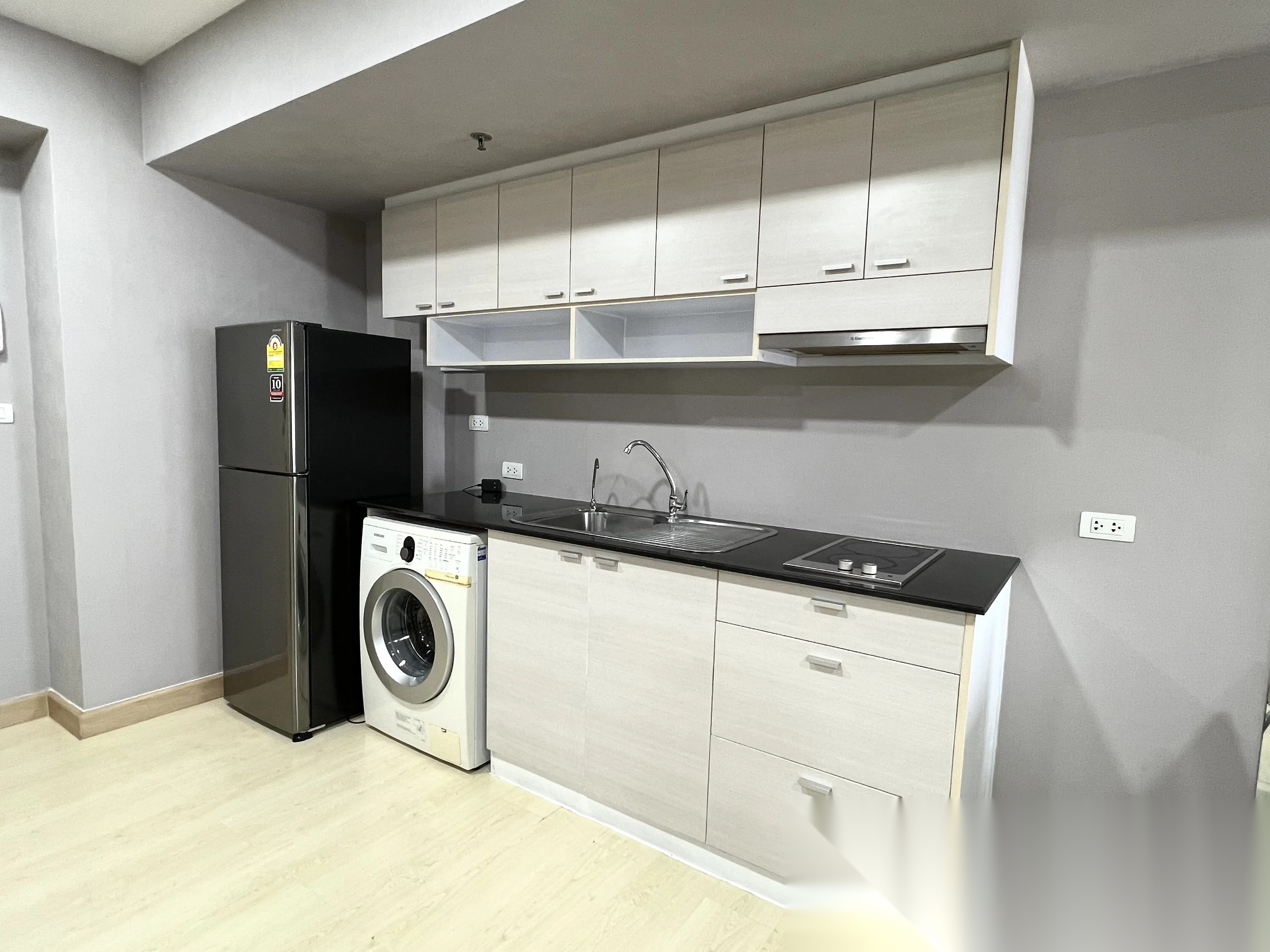 1 Bedroom Condo for sale at My Resort Bangkok — photo 4