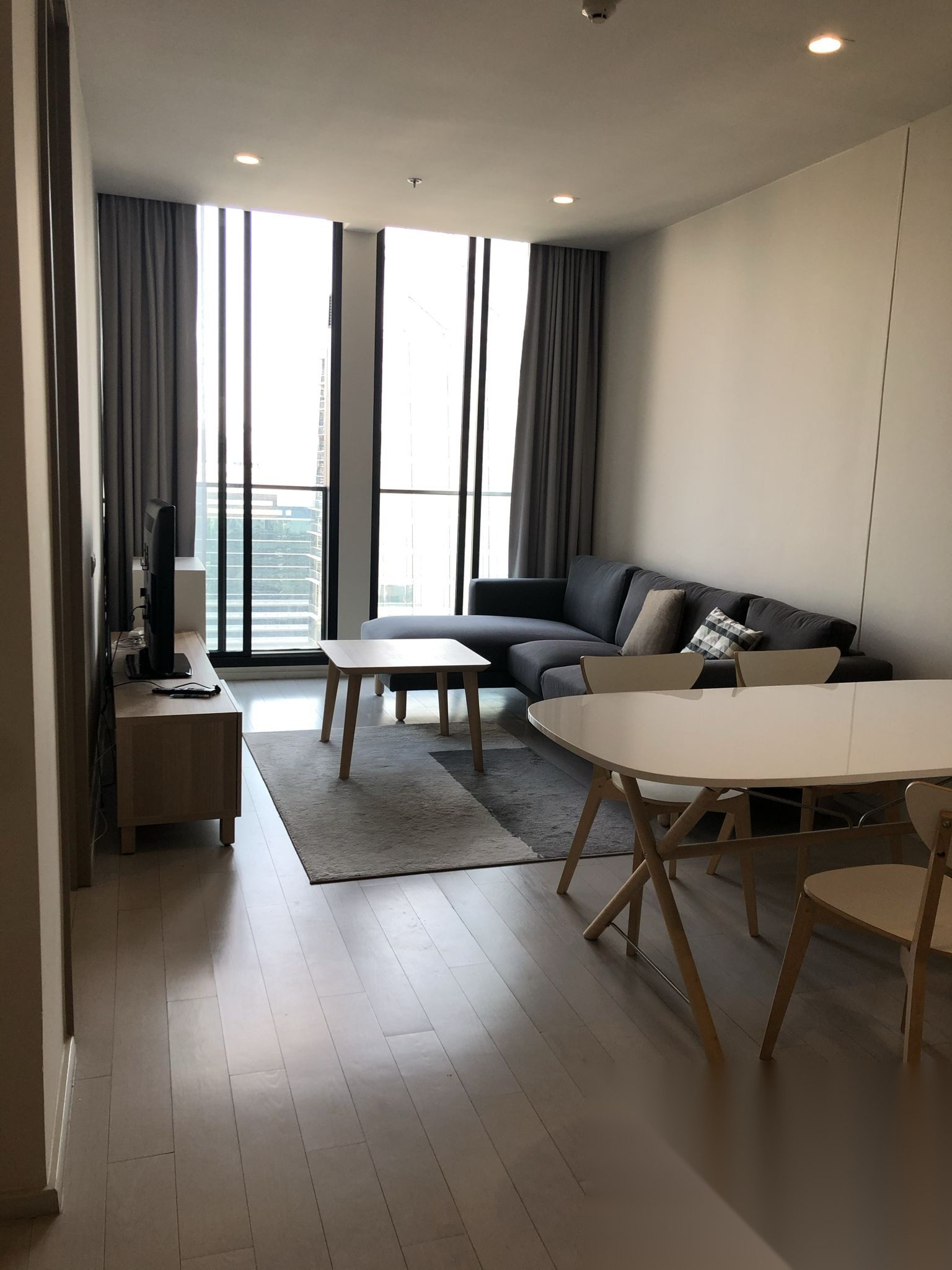 1 Bedroom Condo for sale at Noble Ploenchit — photo 2