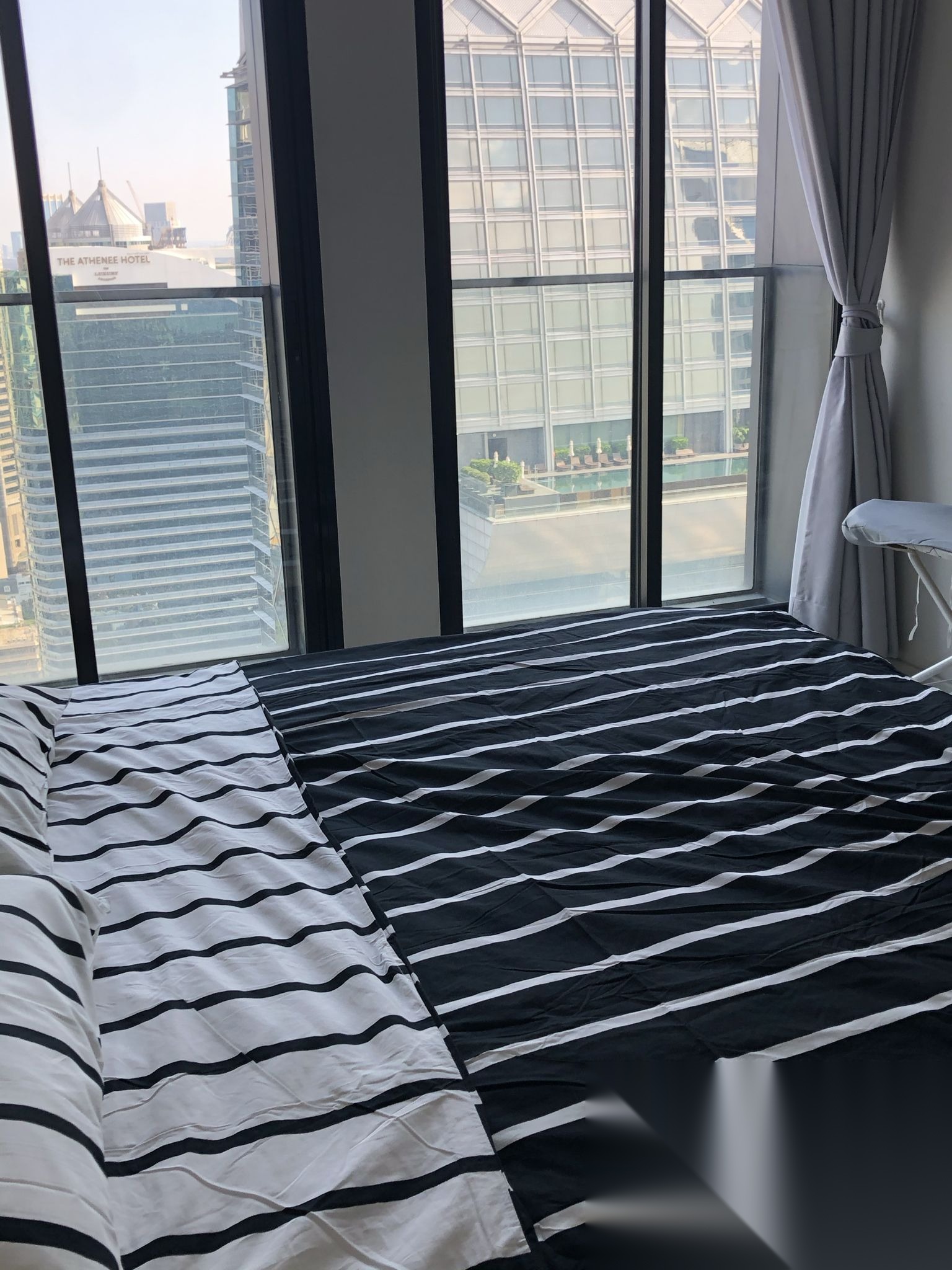 1 Bedroom Condo for sale at Noble Ploenchit — photo 4