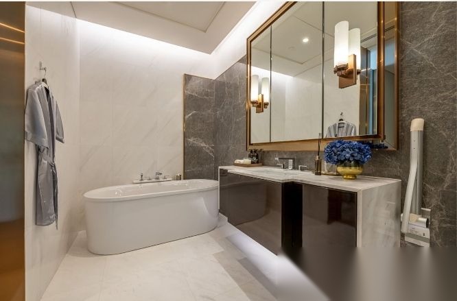 1 Bedroom Condo for sale at Sindhorn Tonson [Leasehold] — photo 5