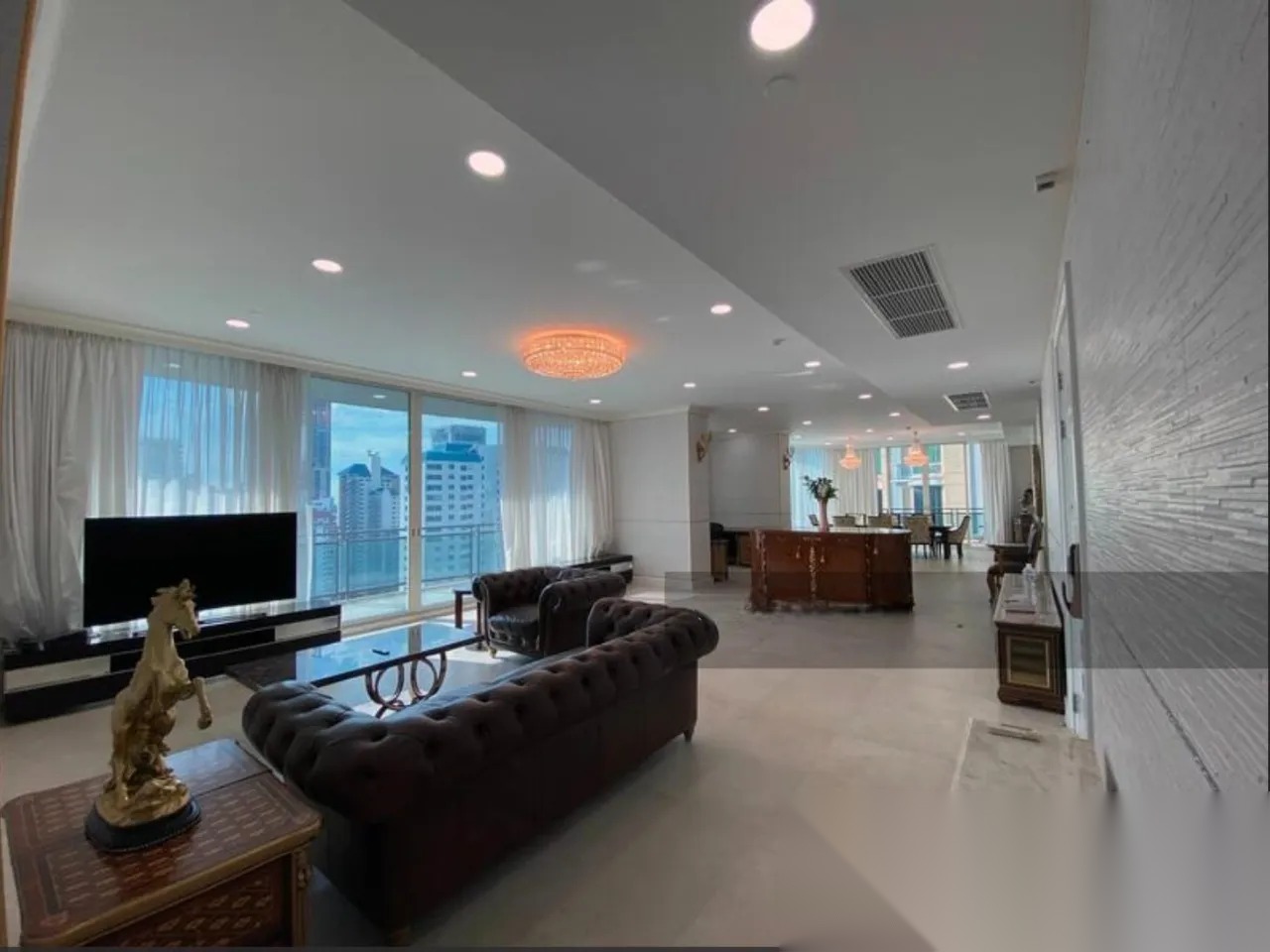 4 Bedroom Penthouse for sale at Royce Private Residences — photo 2