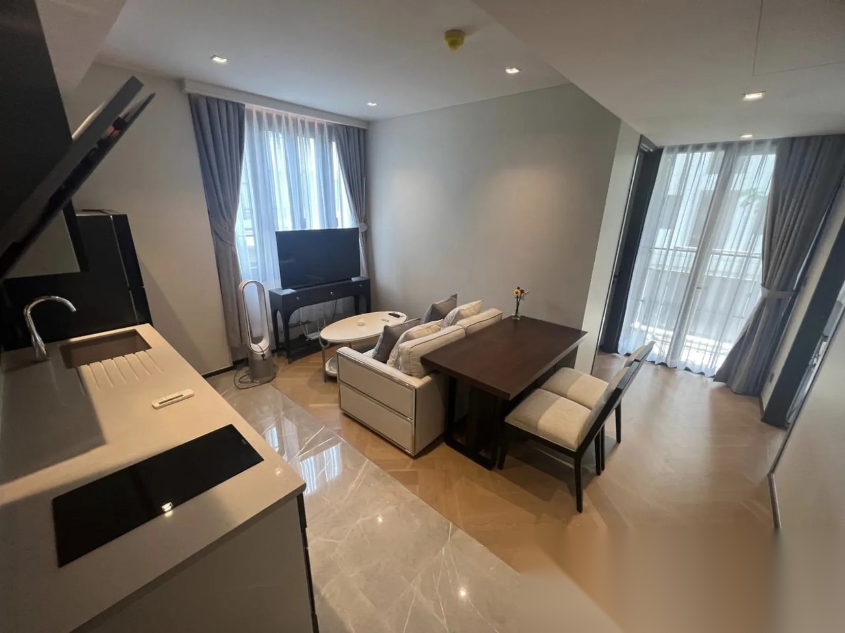 2 Bedroom Condo for sale at The Reserve Sukhumvit 61 — photo 2