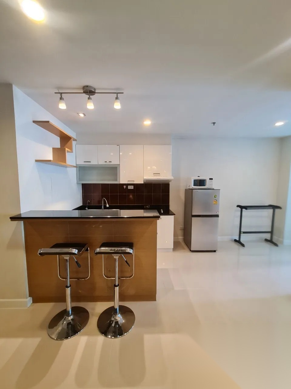 1 Bedroom Condo for sale at Sukhumvit Living Town — photo 3
