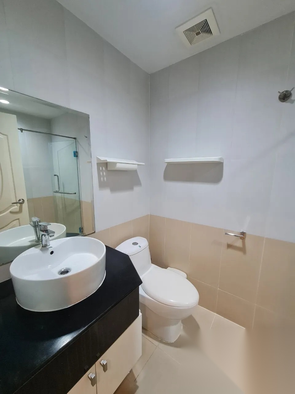 1 Bedroom Condo for sale at Sukhumvit Living Town — photo 5