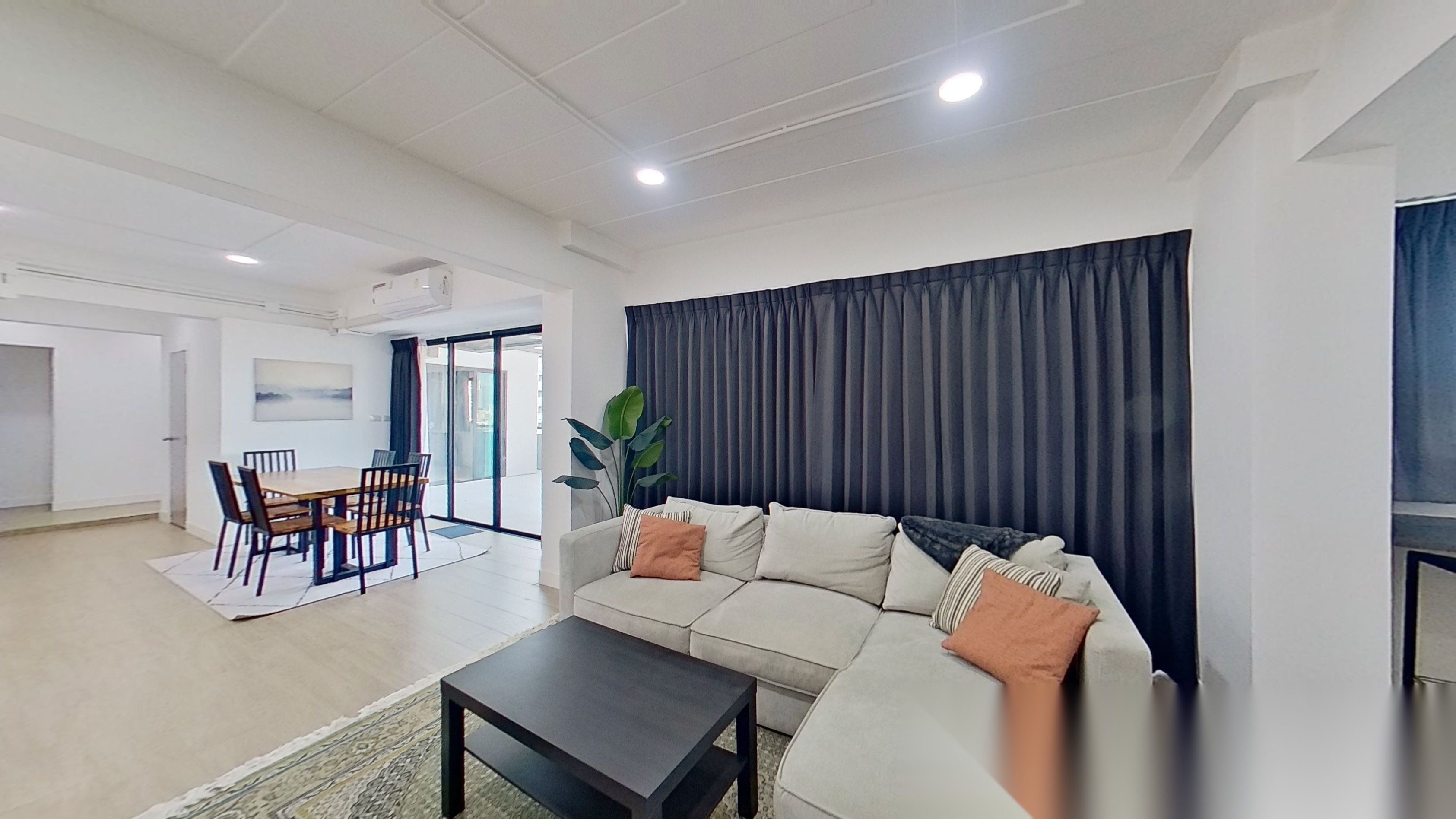 3 Bedroom Condo for sale at Family Condominium — photo 3