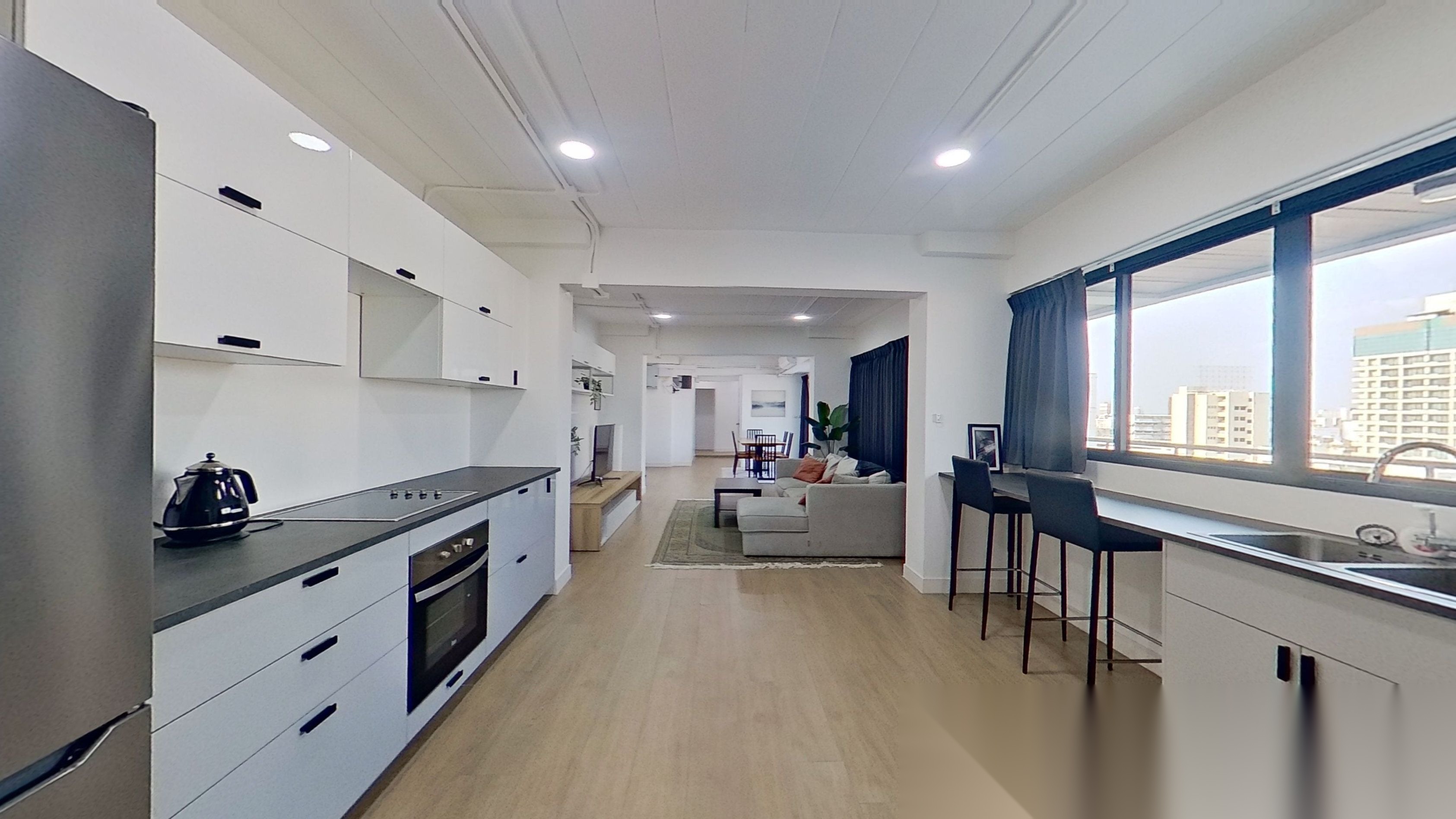 3 Bedroom Condo for sale at Family Condominium — photo 4