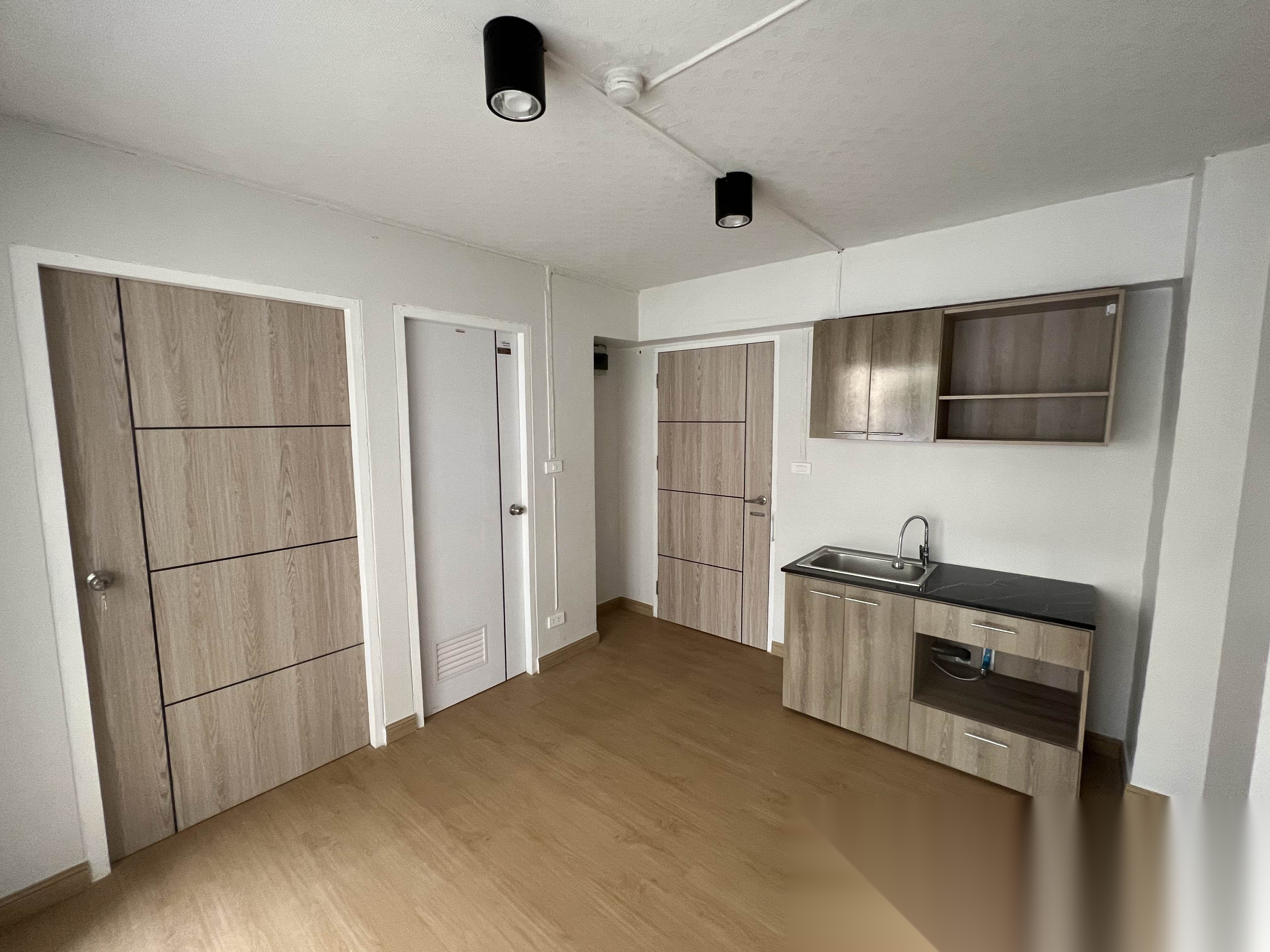 1 Bedroom Condo for sale at Century Park Condominium — photo 2