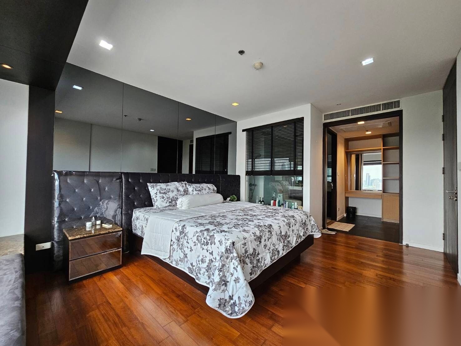 2 Bedroom Condo for sale at Amanta Lumpini — photo 2