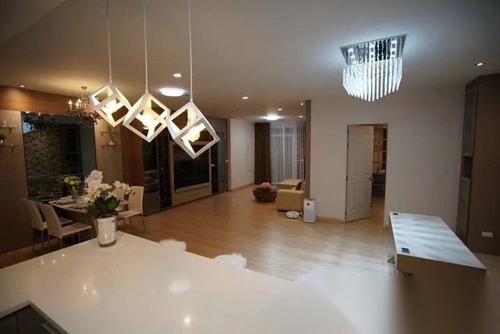 2 Bedroom Condo for sale at Baan Sathorn Chaophraya — photo 2