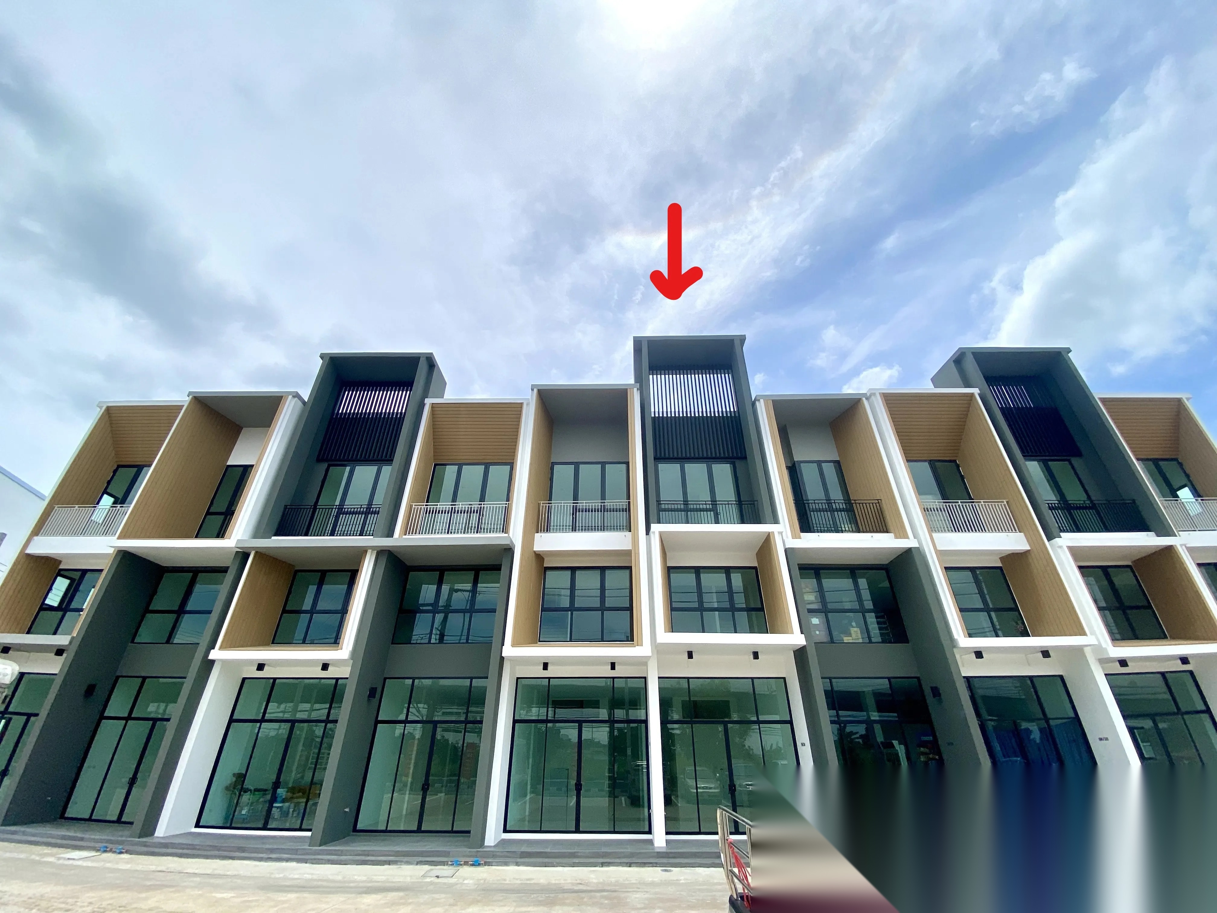 Office for sale at M Town Pride Suwintawong-Nongchok — photo 2