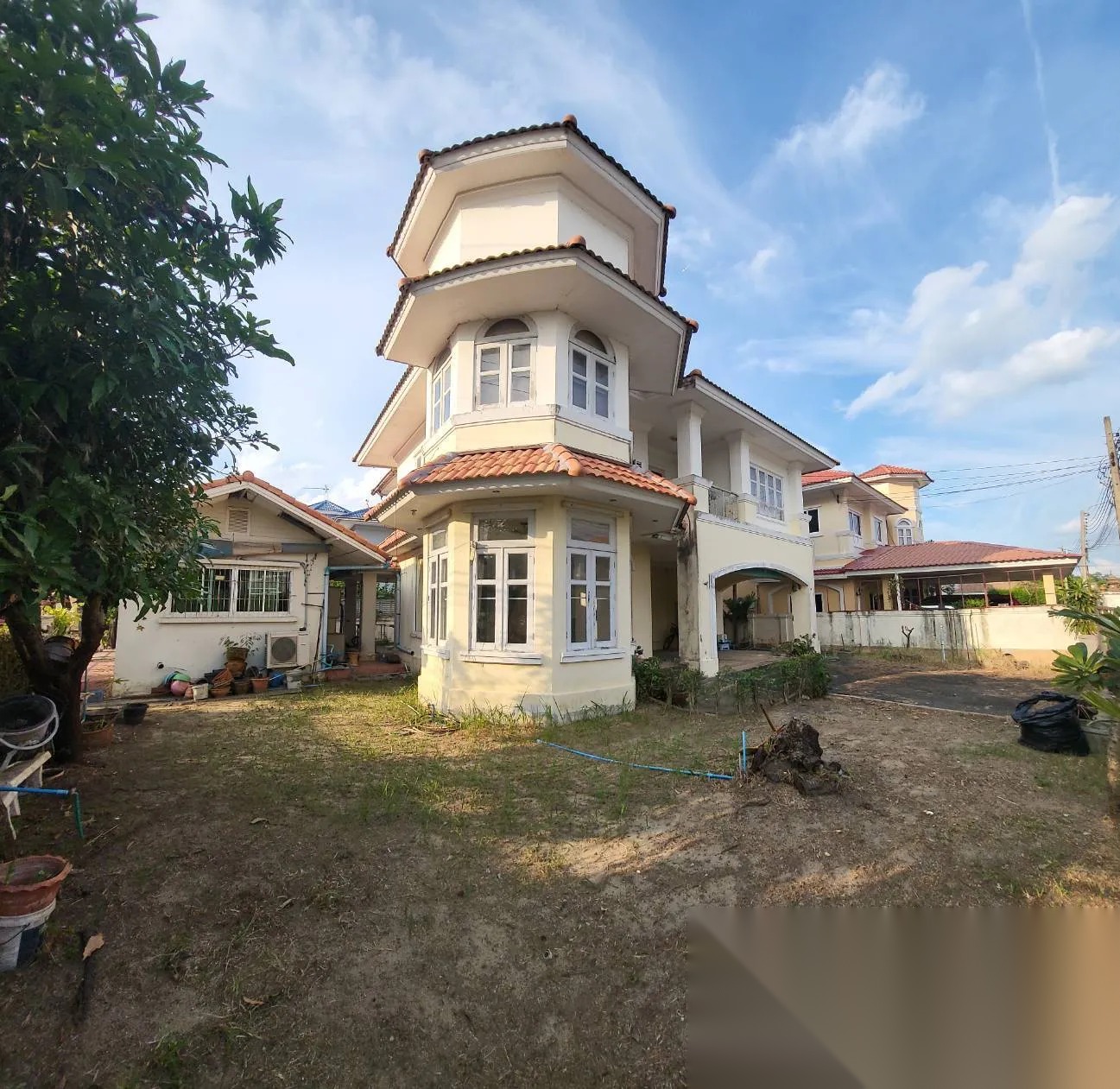 3 Bedroom House for sale at Passorn 13 Suwintawong — photo 2