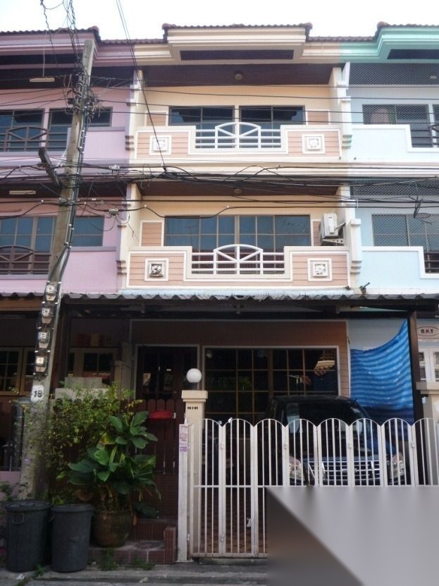 Townhouse for Sale Soi Rat Phatthana 13 — photo 2