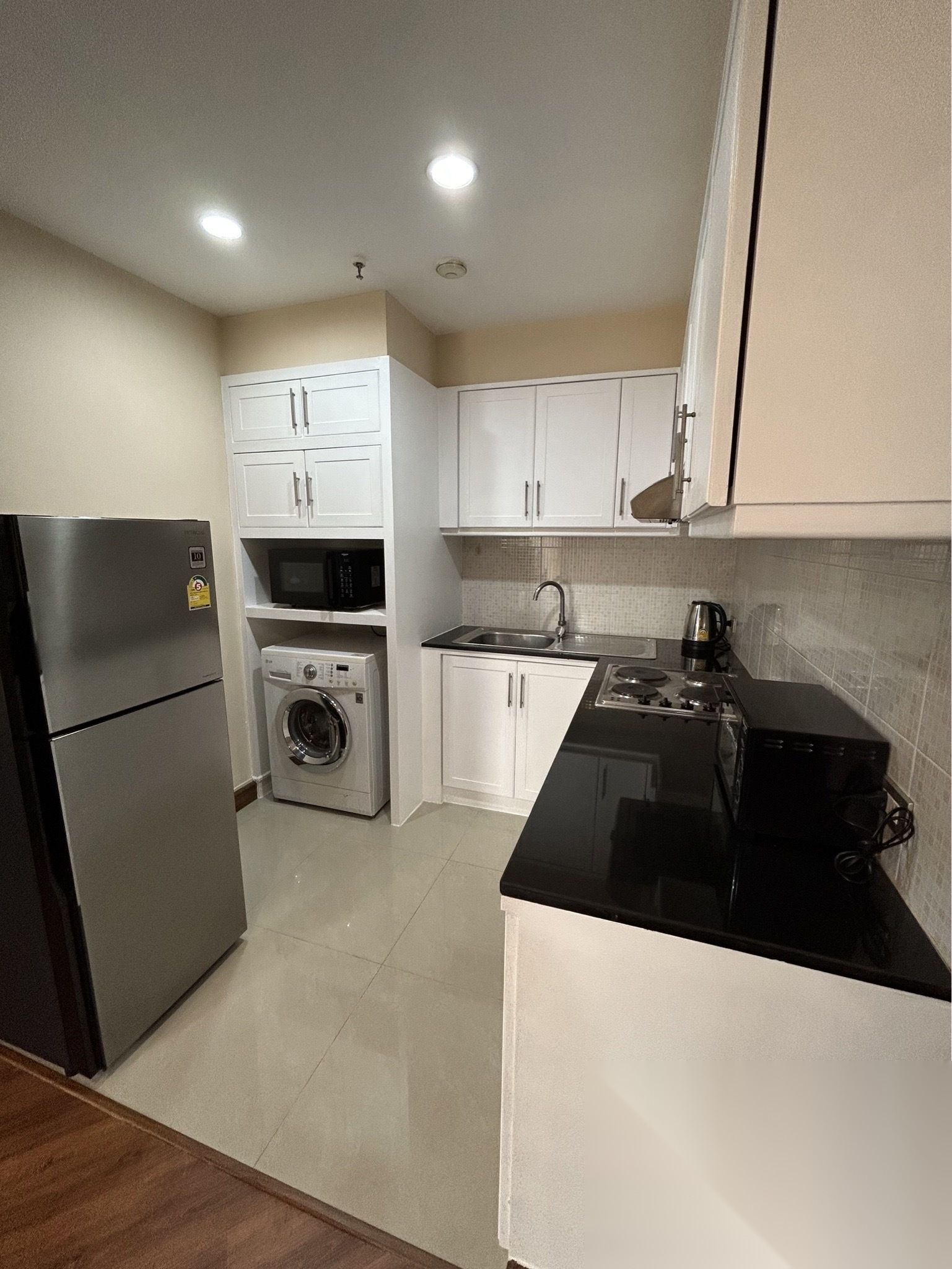 2 Bedroom Condo for sale at Witthayu Complex — photo 4