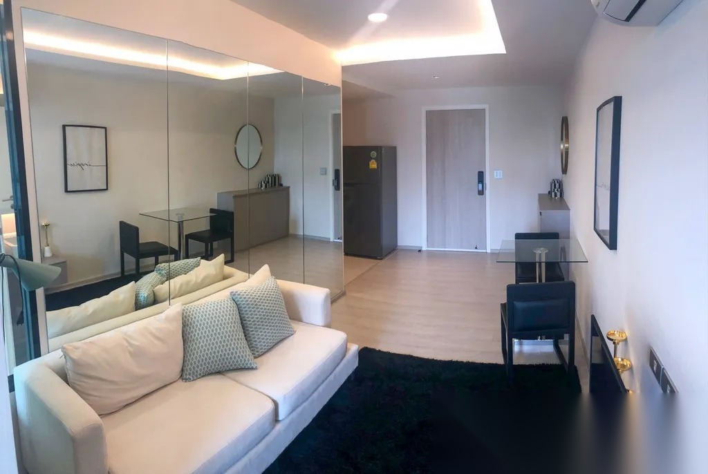 1 Bedroom Condo for sale at Vtara Sukhumvit 36 — photo 3