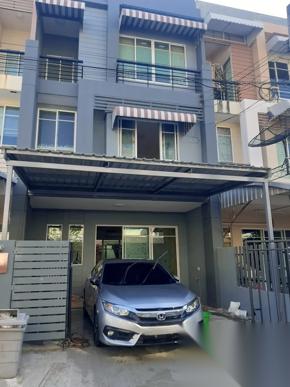 3 Bedroom Townhouse for sale at The Plant City Sathorn — photo 2