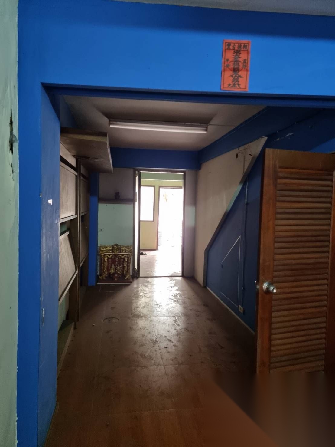 Commercial Building for Sale in Chinatown — photo 4