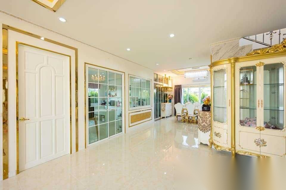 4 Bedroom House for sale at Ekkachai Lake Ville — photo 2