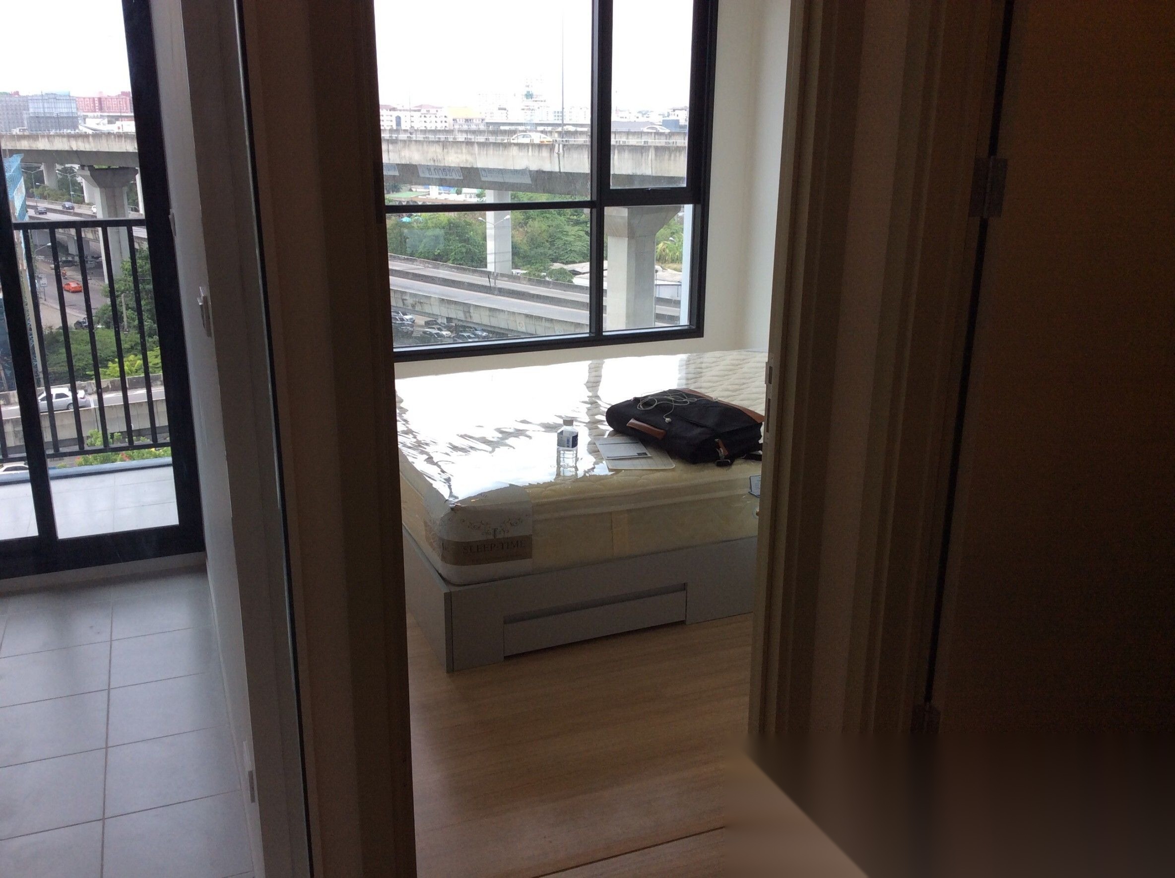 1 Bedroom Condo for sale at The Base Rama 9 - Ramkhamhaeng — photo 4