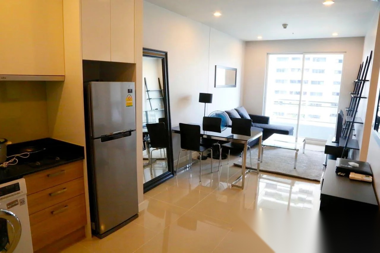 1 Bedroom Condo for sale at Circle Condominium — photo 1