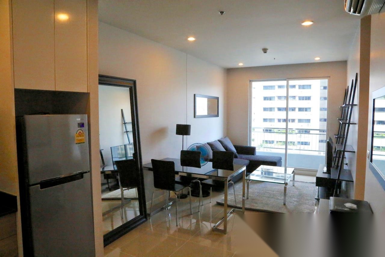 1 Bedroom Condo for sale at Circle Condominium — photo 2