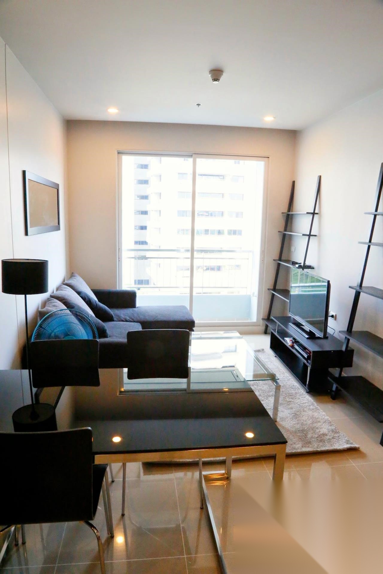1 Bedroom Condo for sale at Circle Condominium — photo 5