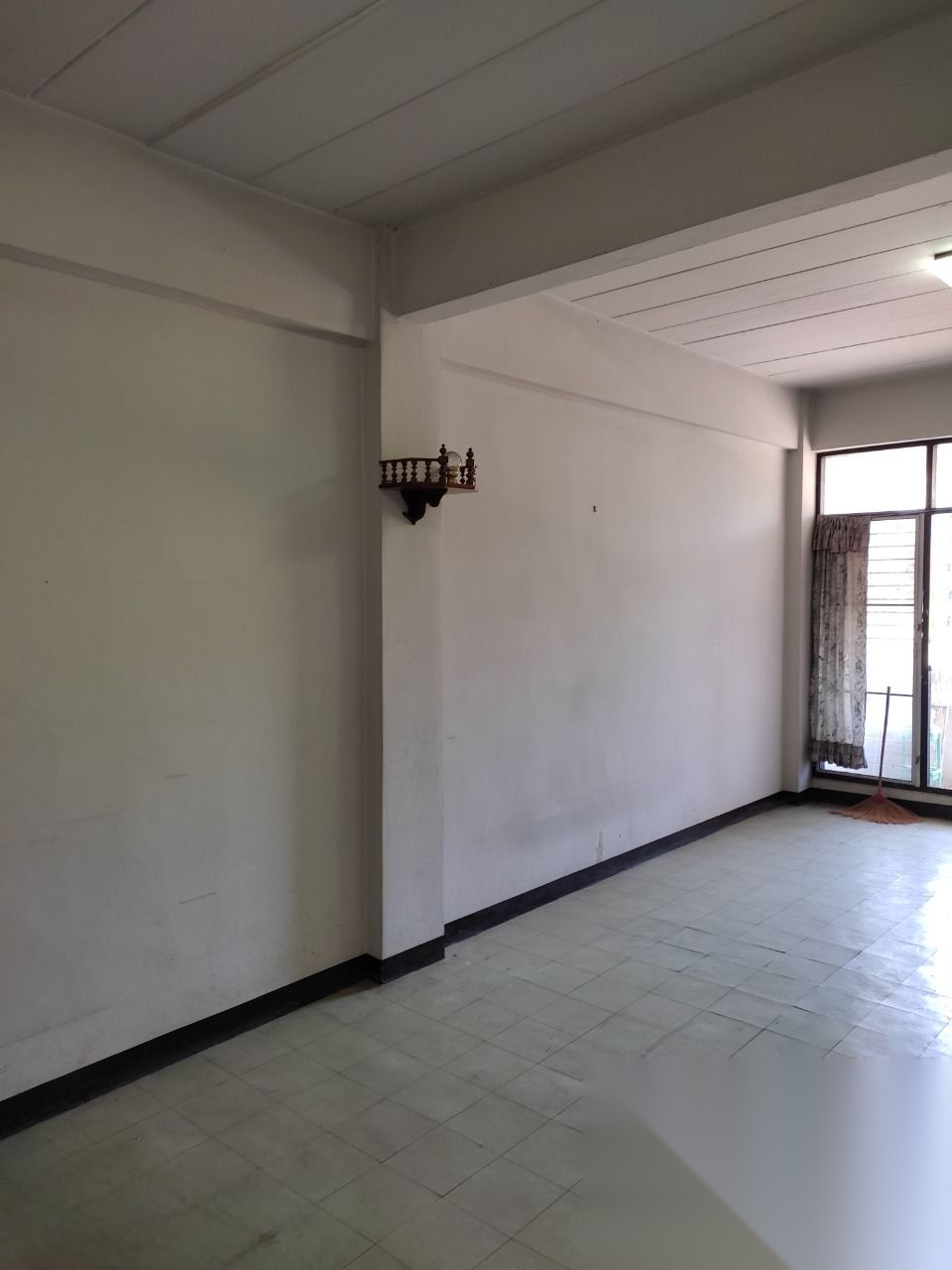 1 Bedroom Condo for sale at Thong Satit Condominium — photo 1