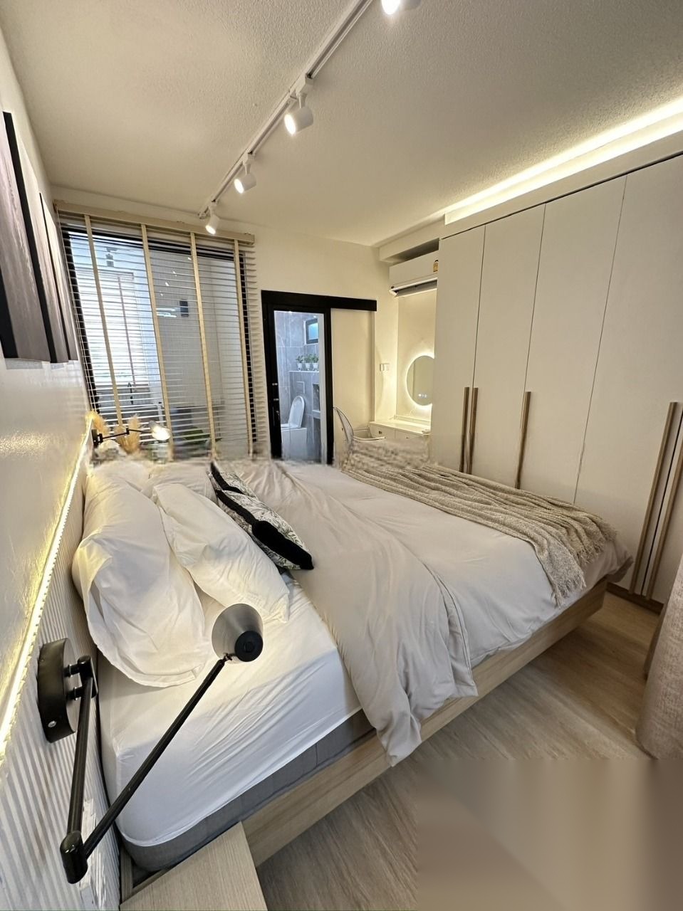 1 Bedroom Condo for sale at Ratchathewi Tower — photo 1