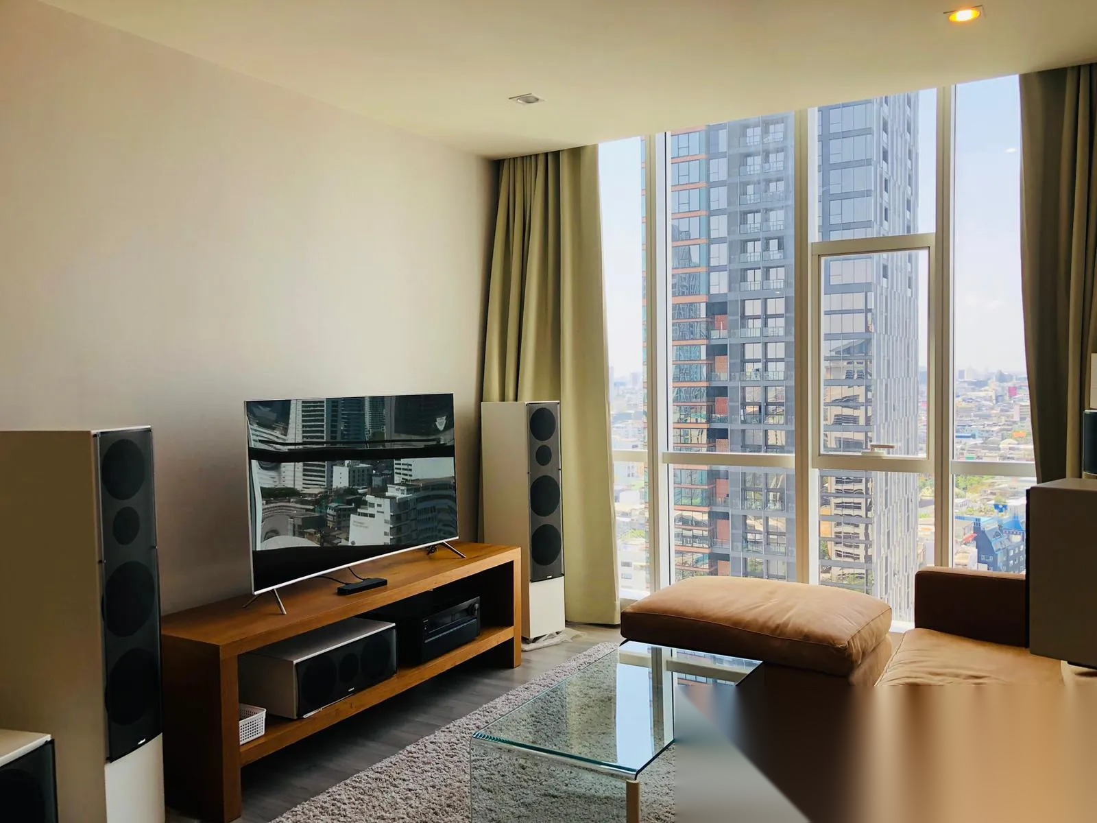 2 Bedroom Condo for sale at The Room Sathorn-TanonPun — photo 2