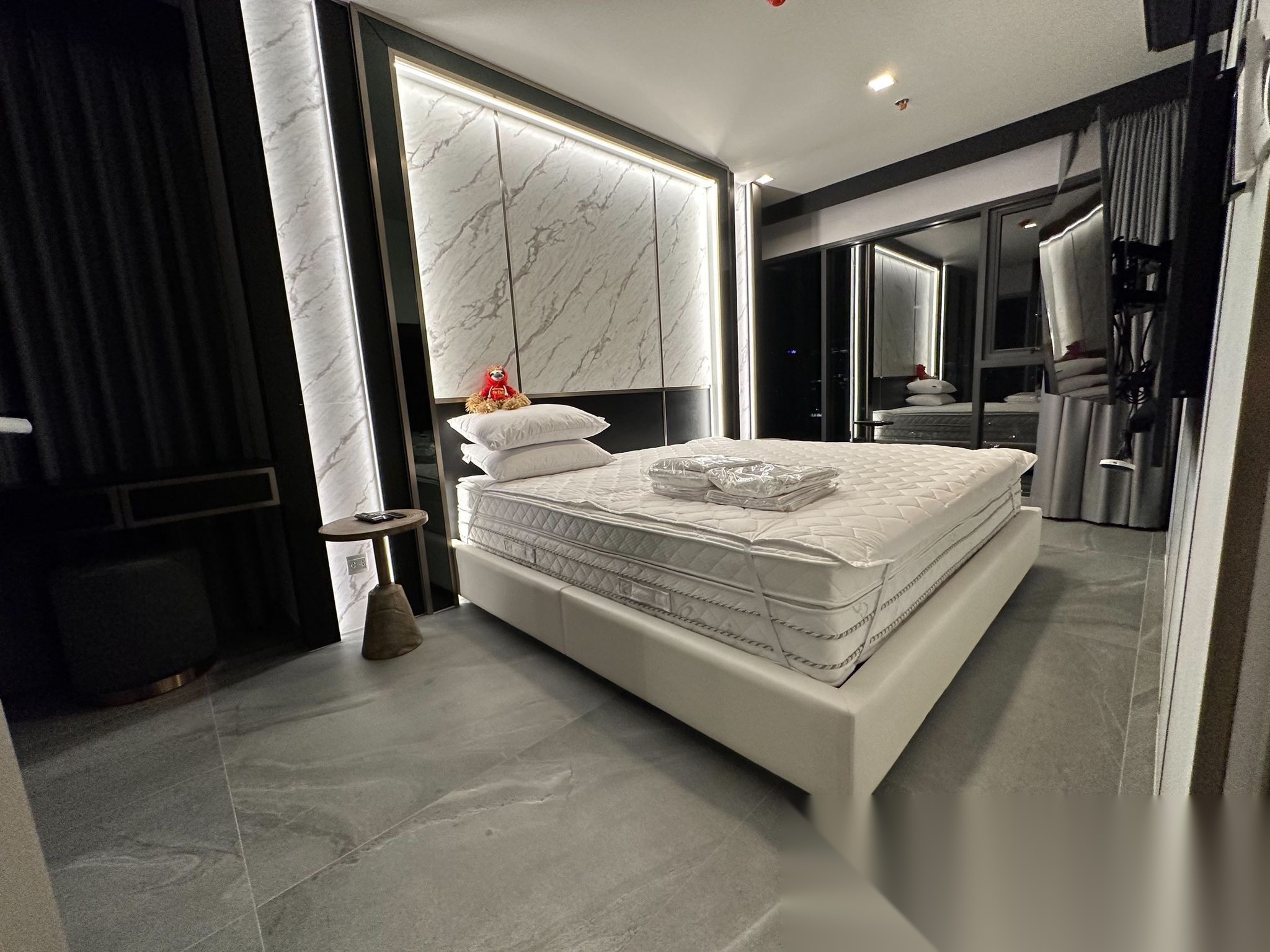 2 Bedroom Condo for sale at Life Asoke Hype — photo 1