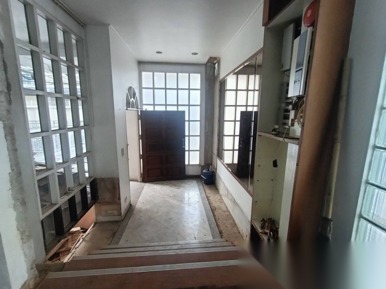 House for Sale in Sukhumvit Soi 10 — photo 3