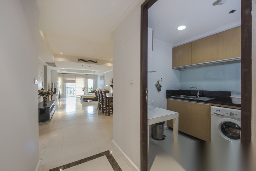 2 Bedroom Condo for sale at The Oleander — photo 2