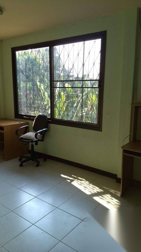 Townhouse Behind Ramintra 42 for Sale — photo 5