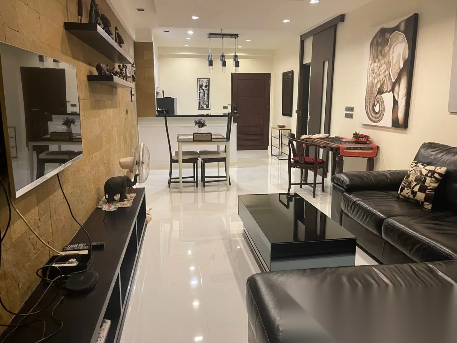 1 Bedroom Condo for sale at Nusa State Tower Condominium — photo 2