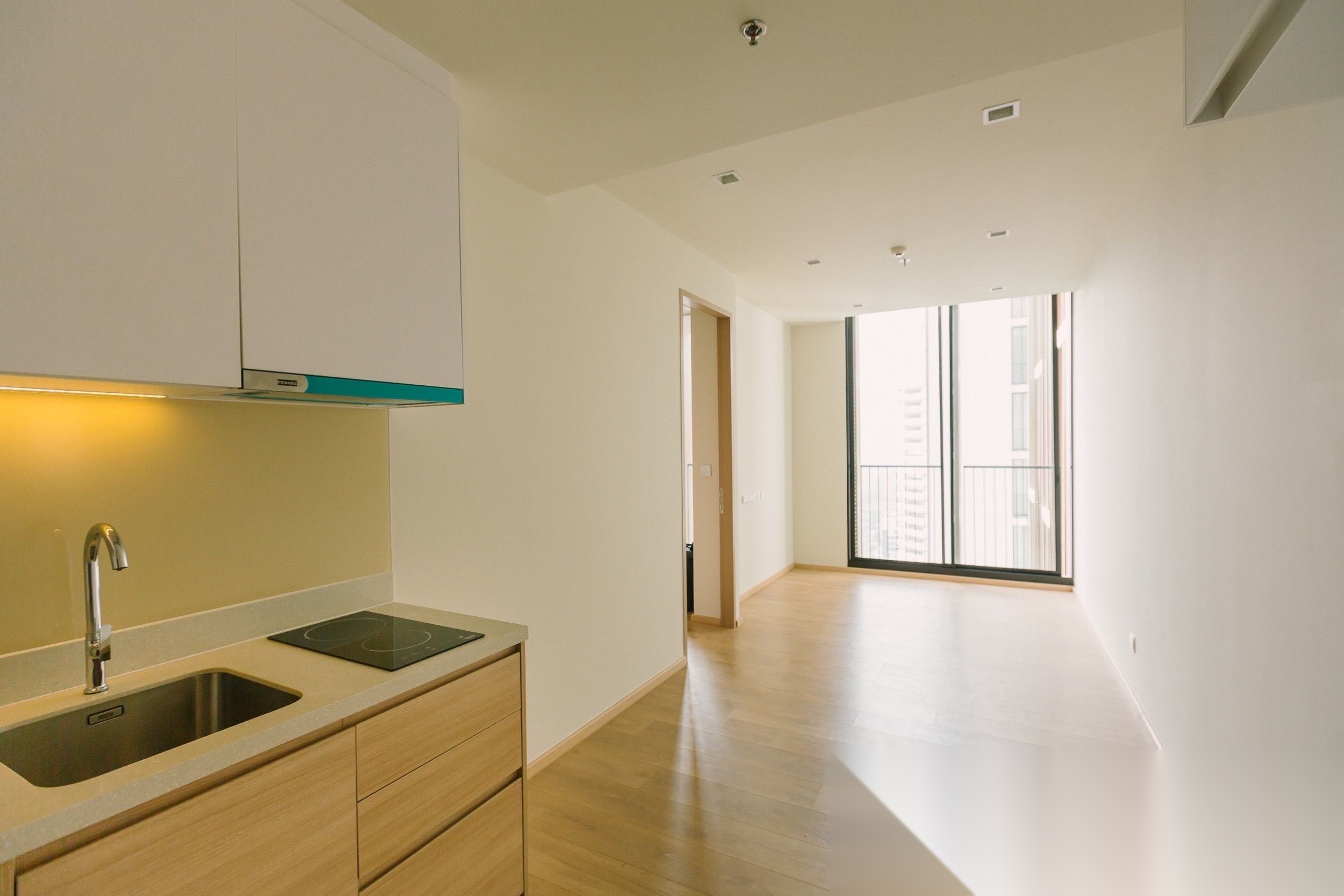 1 Bedroom Condo for sale at Noble Around Sukhumvit 33 — photo 1