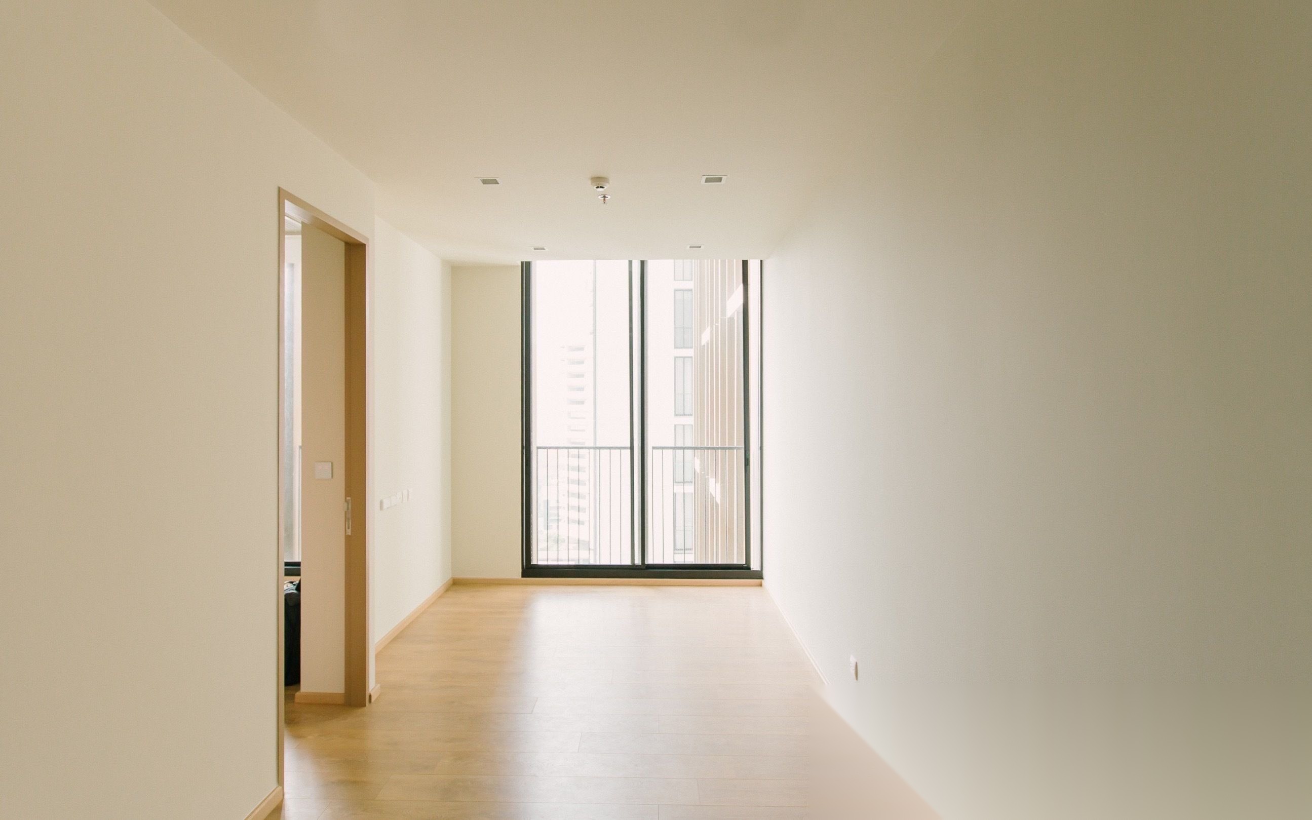 1 Bedroom Condo for sale at Noble Around Sukhumvit 33 — photo 4