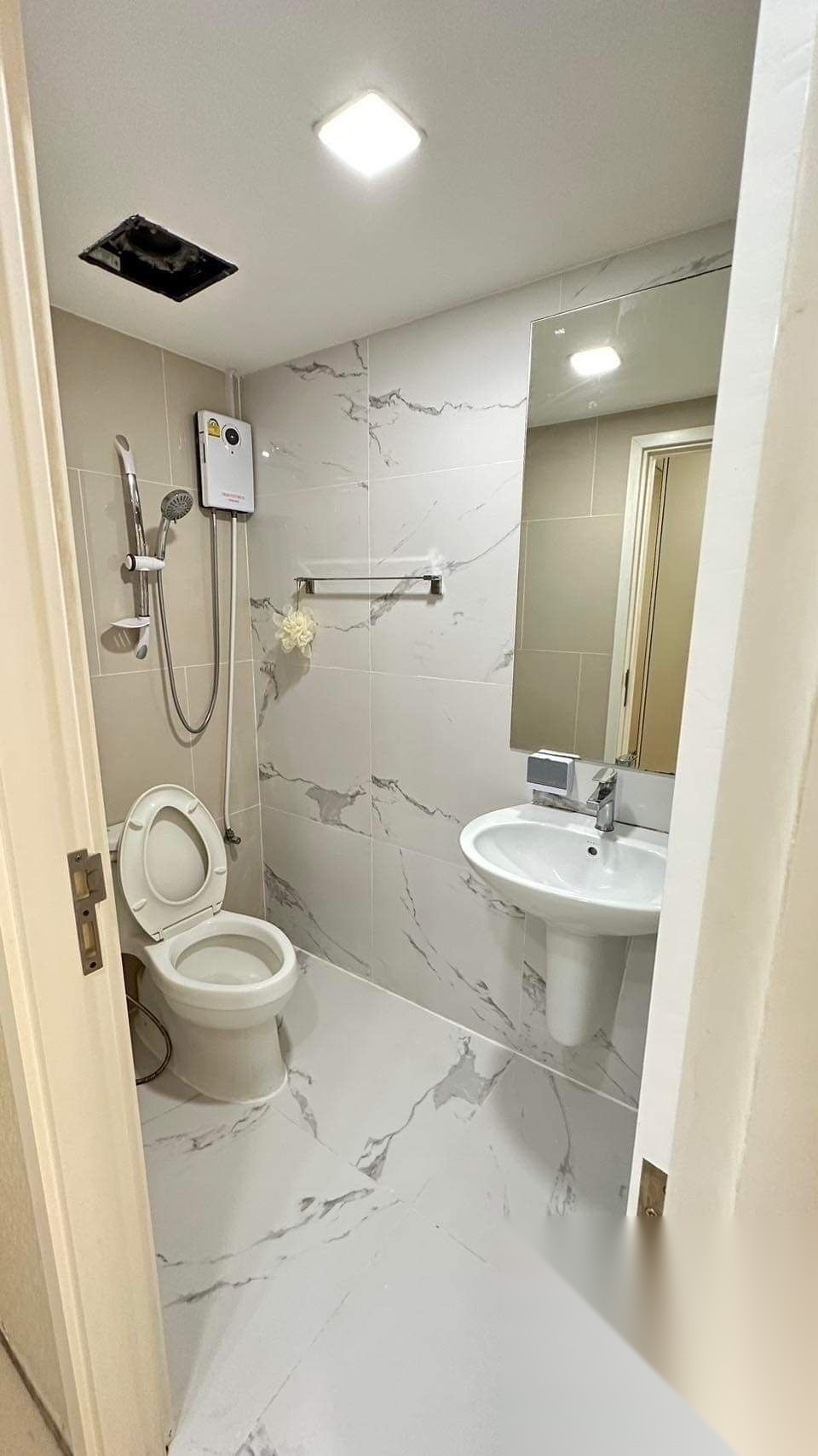 4 Bedroom House for sale at Patio Rama 9 - Pattanakarn — photo 5