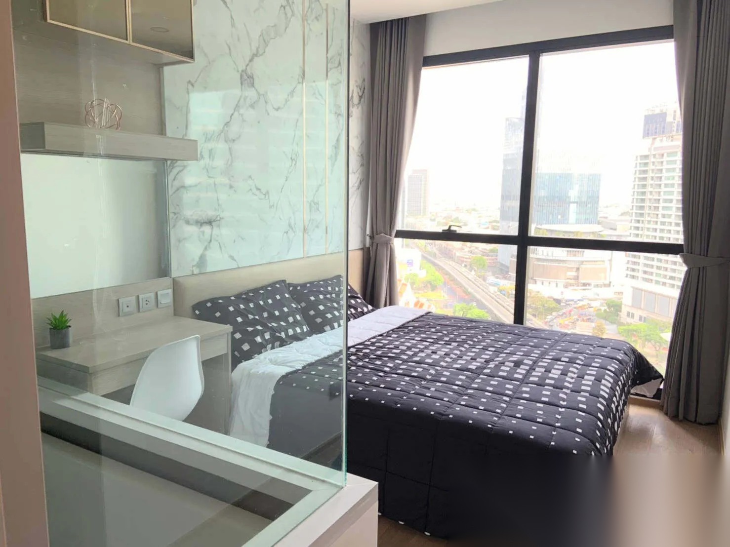 2 Bedroom Condo for sale at Ashton Chula-Silom — photo 4