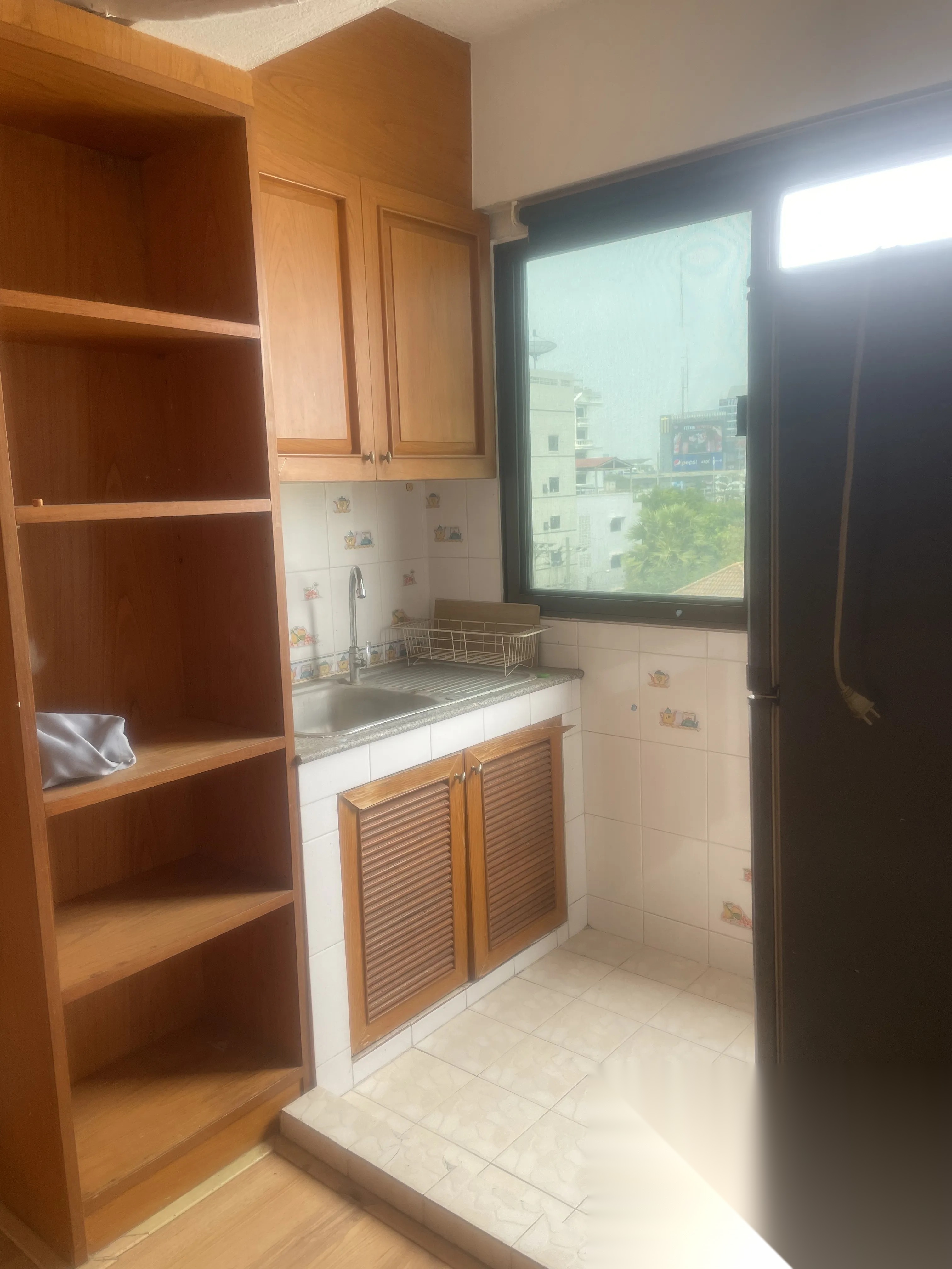 1 Bedroom Condo for sale at Piamsuk Condominium — photo 5
