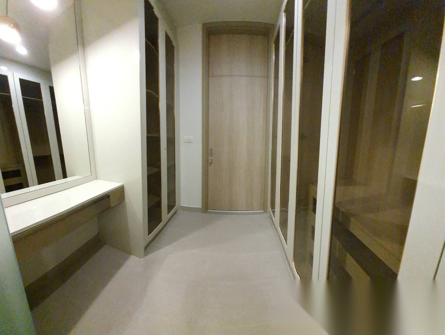 1 Bedroom Condo for sale at Noble Ploenchit — photo 3