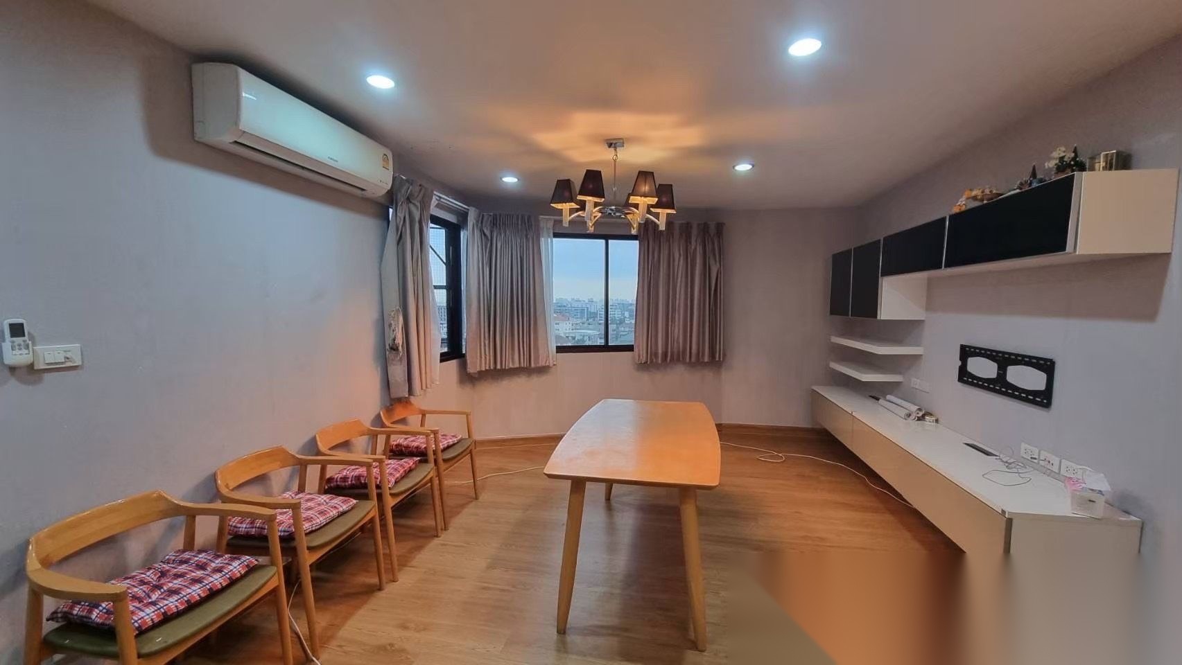 1 Bedroom Condo for sale at Ratchada Pavilion — photo 2