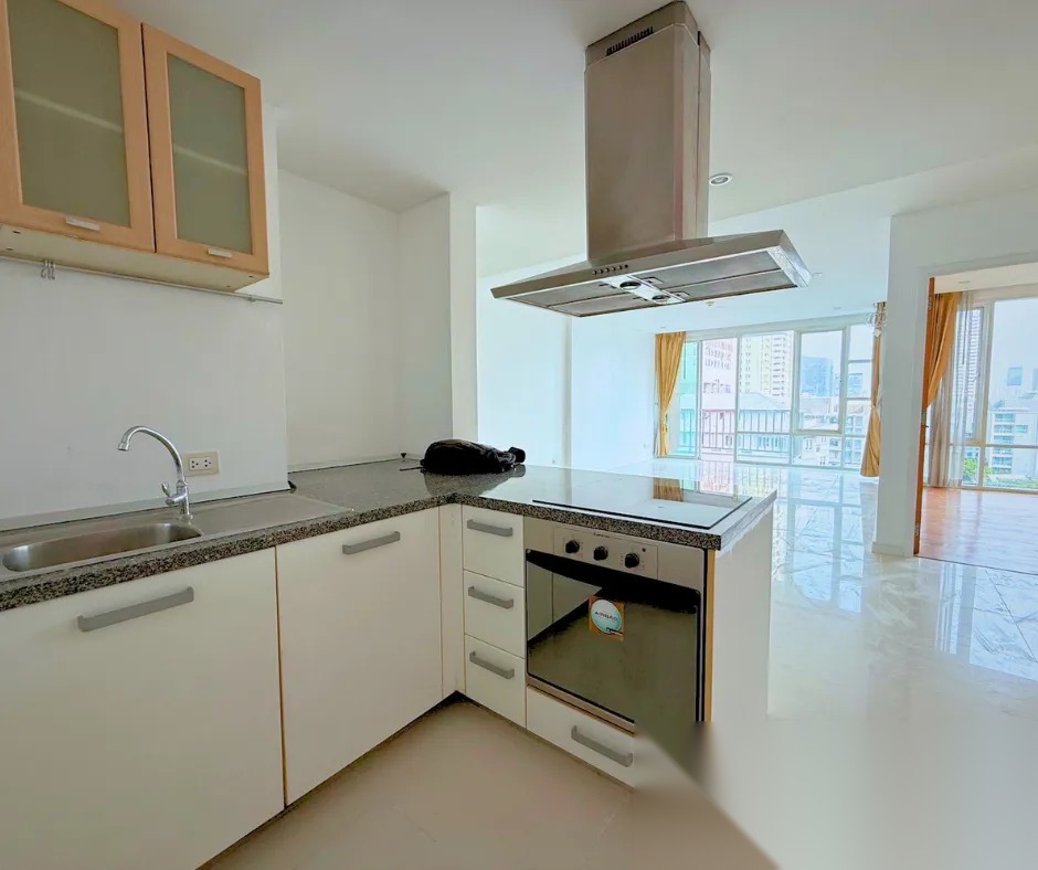 2 Bedroom Condo for sale at Fullerton Sukhumvit — photo 3